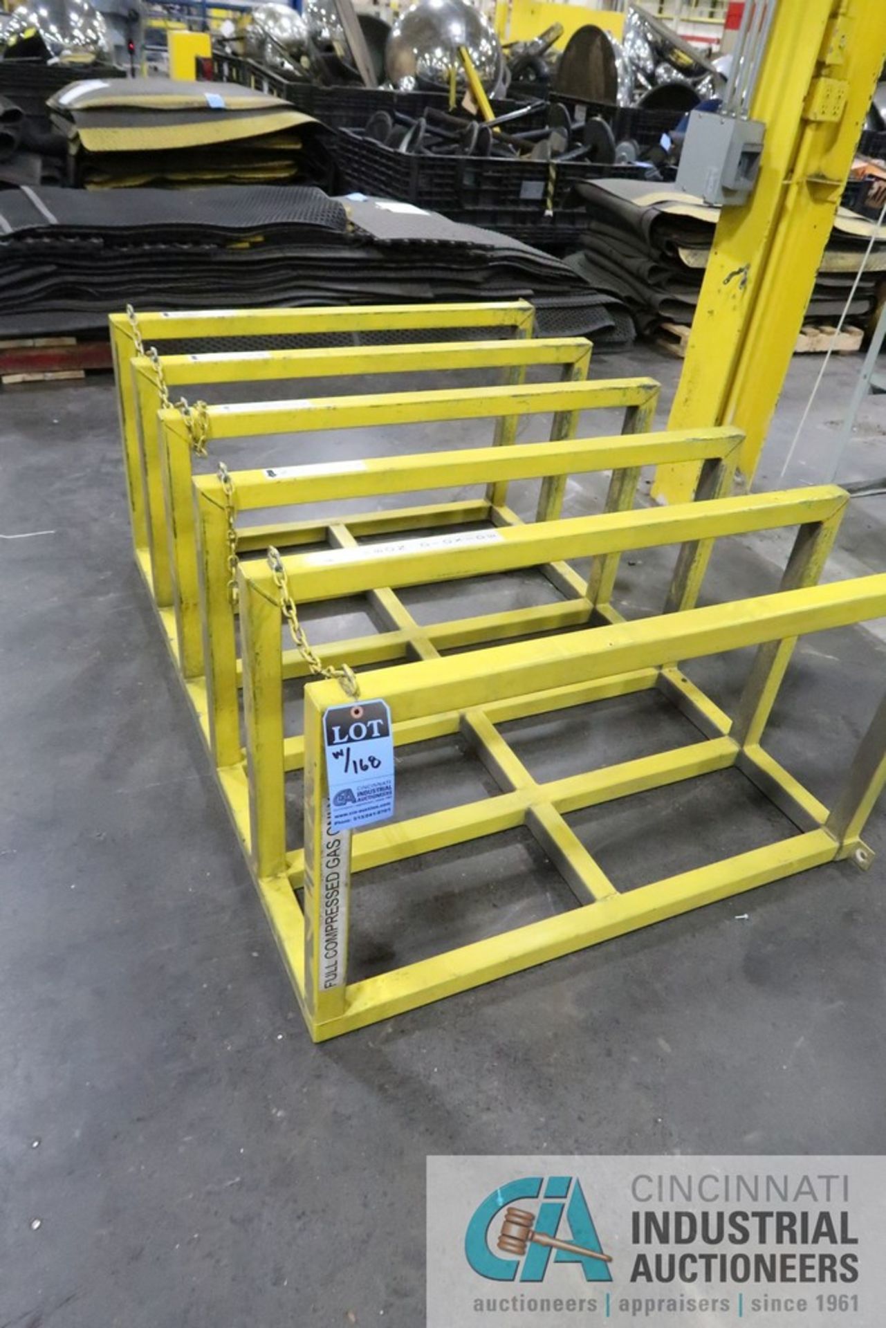 (LOT) MISCELLANEOUS STEEL RACKS AND CARTS - Image 8 of 11