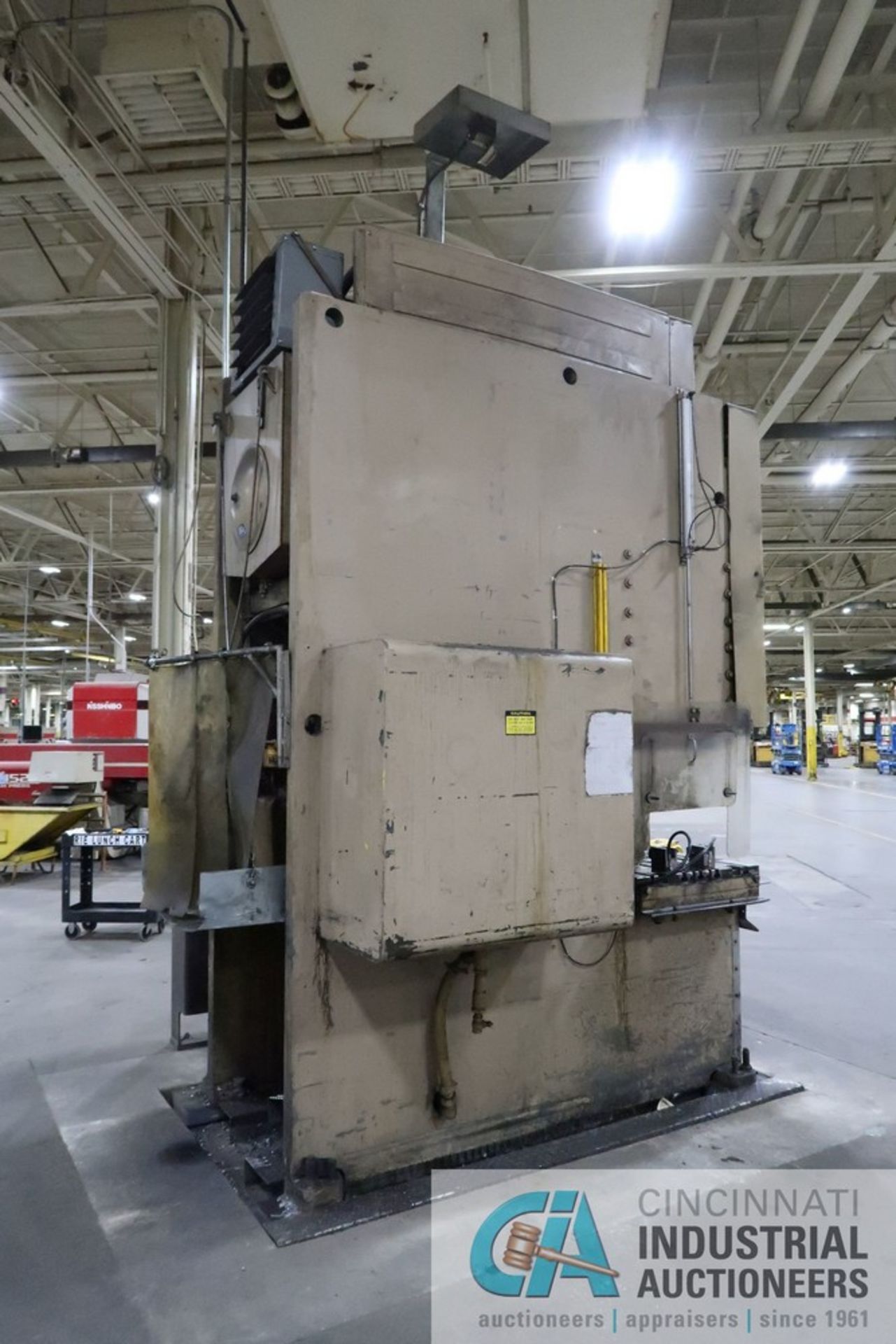 175 TON CINCINNATI 175 OBS HYDRAULIC GAP FRAME PRESS; S/N 43884 (K-1989), 10" STROKE, 22" ( - Image 6 of 14