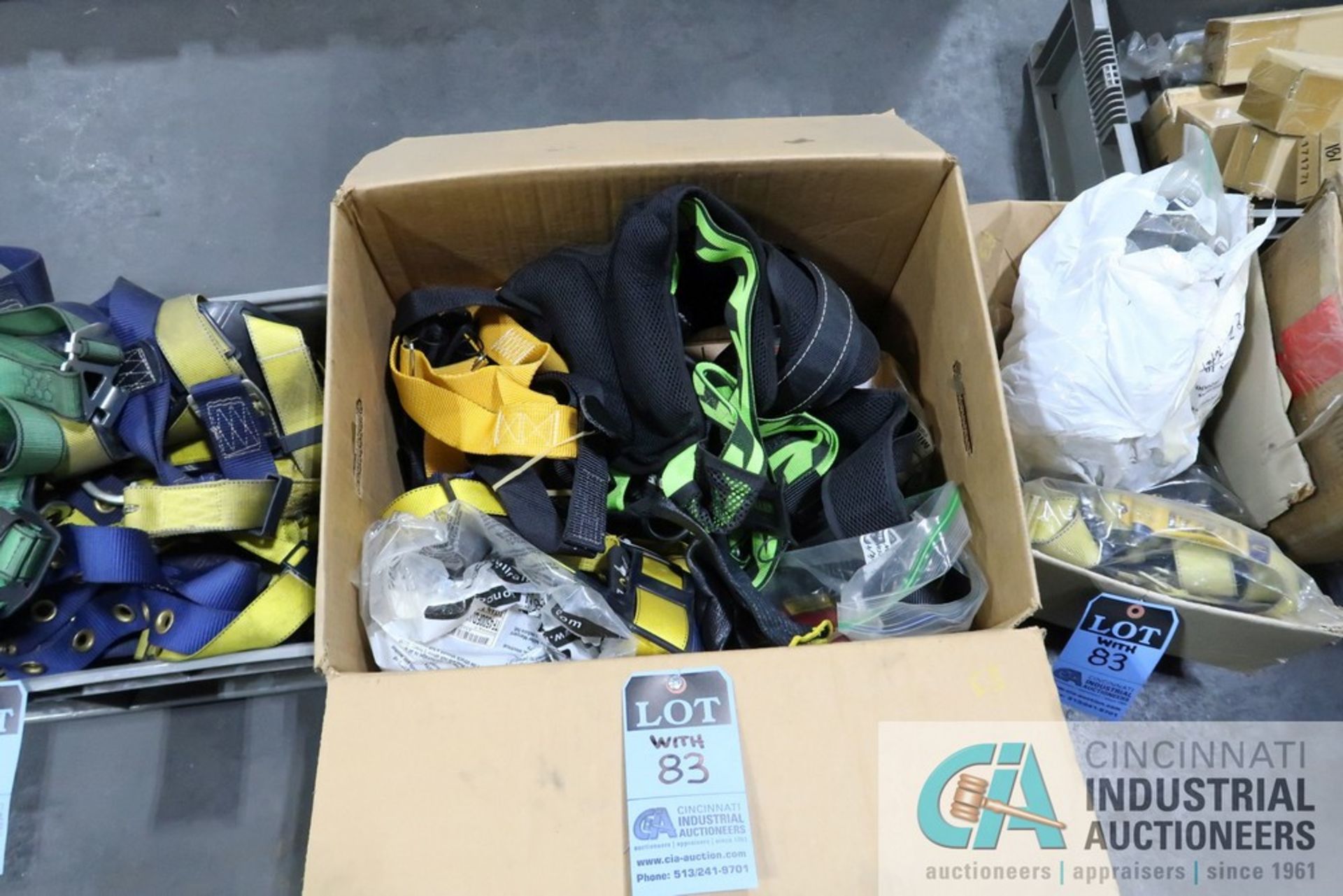 (LOT) MISCELLANEOUS SAFETY HARNESSES - Image 4 of 8