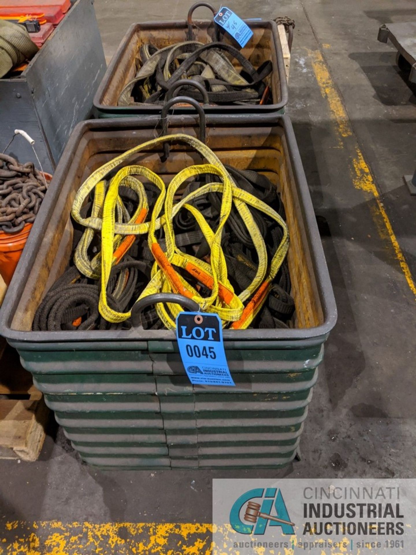 STEEL CORRUGATED TUBS W/ VARIOUS SIZE NYLON SLINGS