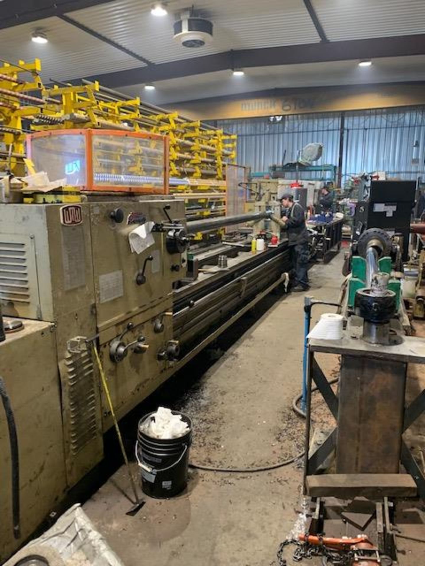 NILES LATHE MODEL DLZ 800III 6300, 40”SWING 23 FT CENTRES, 550V, 11-900 RPM - Image 2 of 8