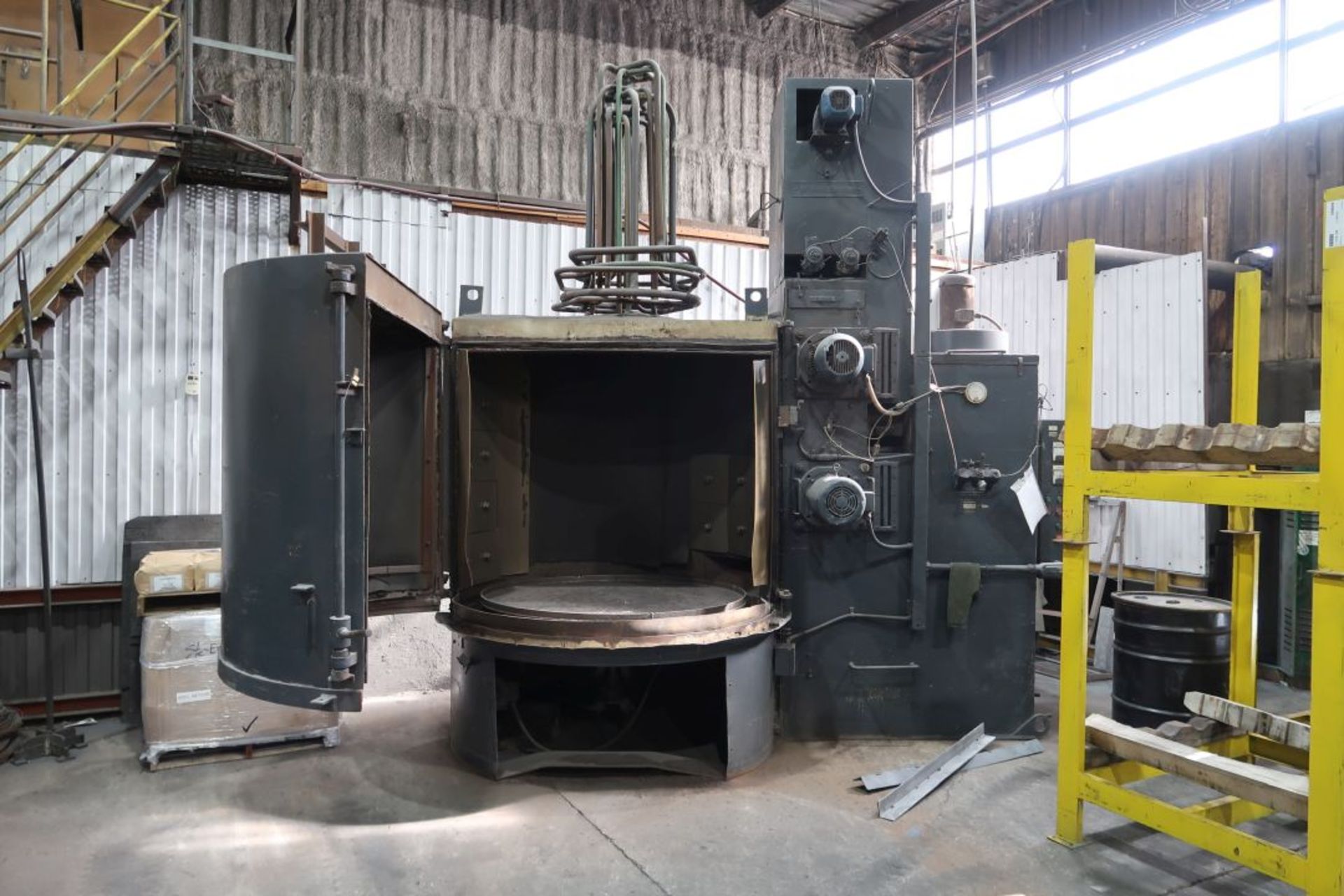WHEELABRATOR TABLE TYPE PEENING MACHINE, 55'' X 55'', S/N 30007, 230 VOLTS LOCATED IN ST-EUSTACHE - Image 9 of 9