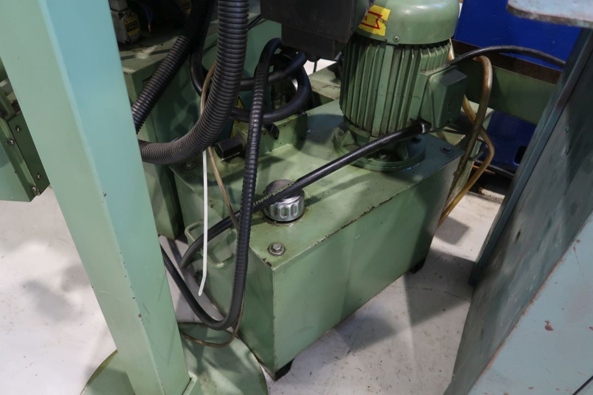 PERFECT HYDRAULIC SURFACE GRINDER W/ 12'' X 24'' MAGNETIC CHUCK, MOD: 3060AHDH, NS: 9035015, 550 - Image 5 of 6