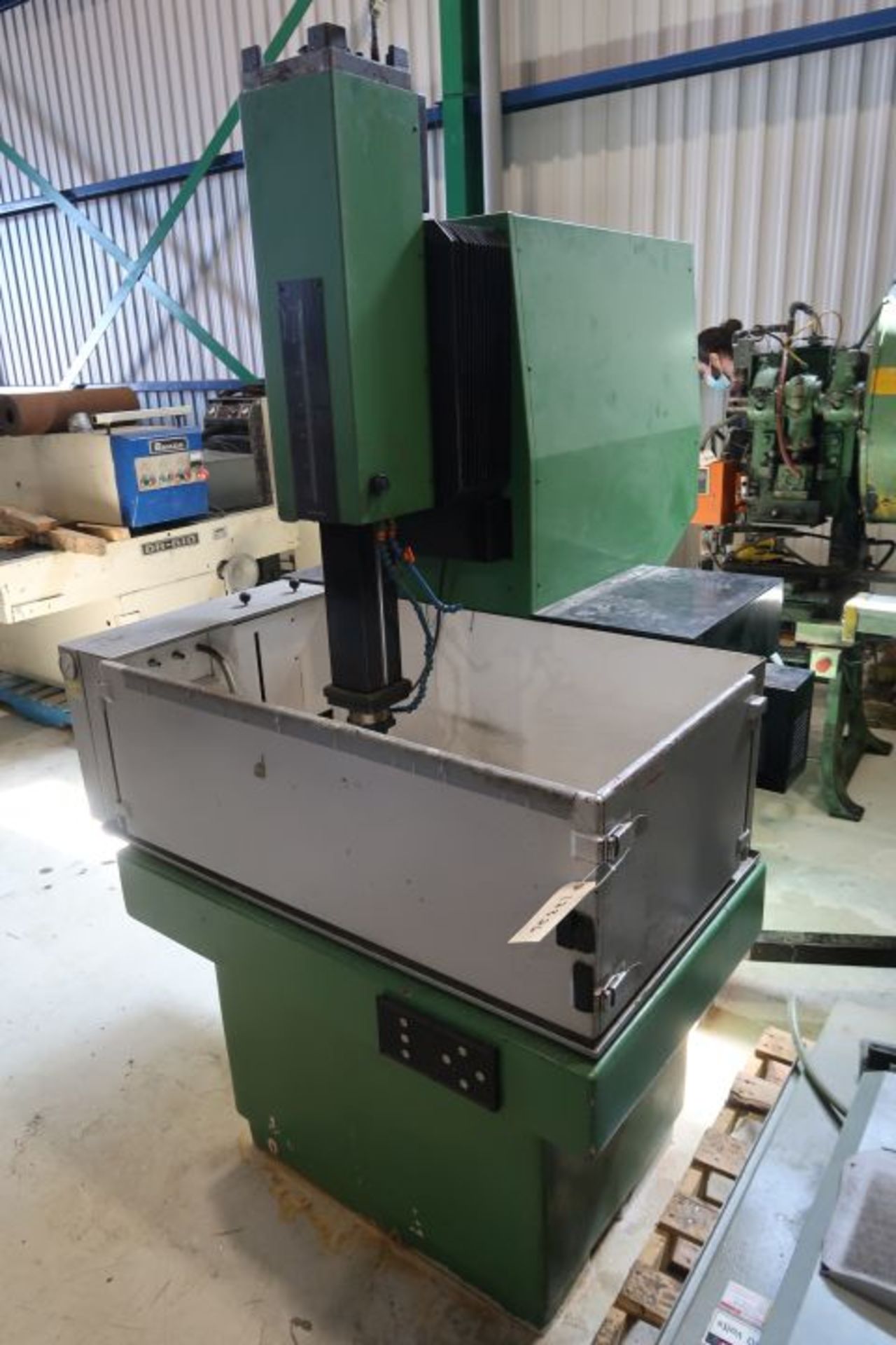 ARD PULSE EDM MACHINE MOD: M60CNC SN: 0008, W/CONTROL & DIALECTRIC TANK - Image 2 of 8