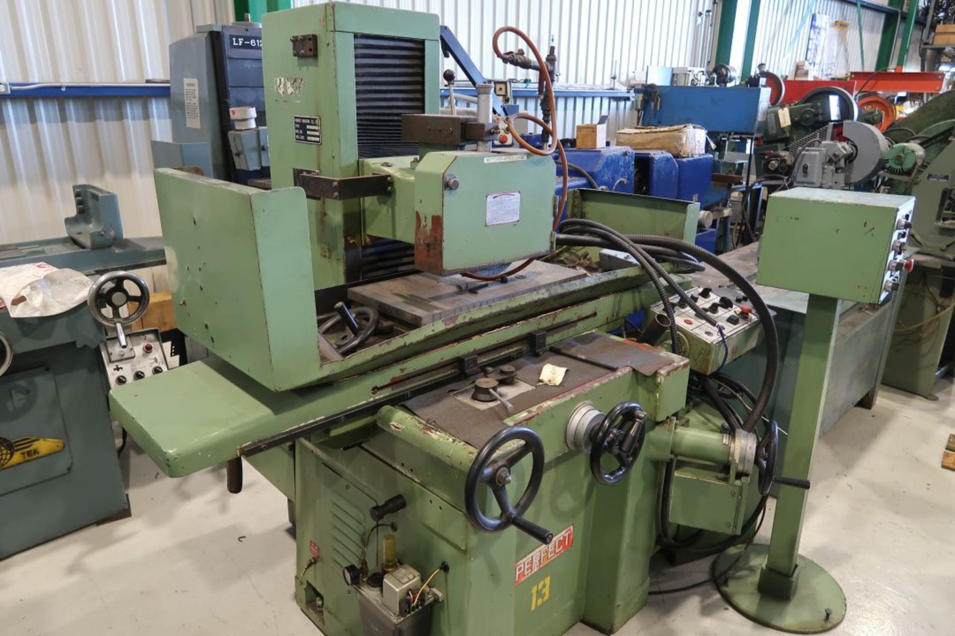 PERFECT HYDRAULIC SURFACE GRINDER W/ 12'' X 24'' MAGNETIC CHUCK, MOD: 3060AHDH, NS: 9035015, 550 - Image 3 of 6