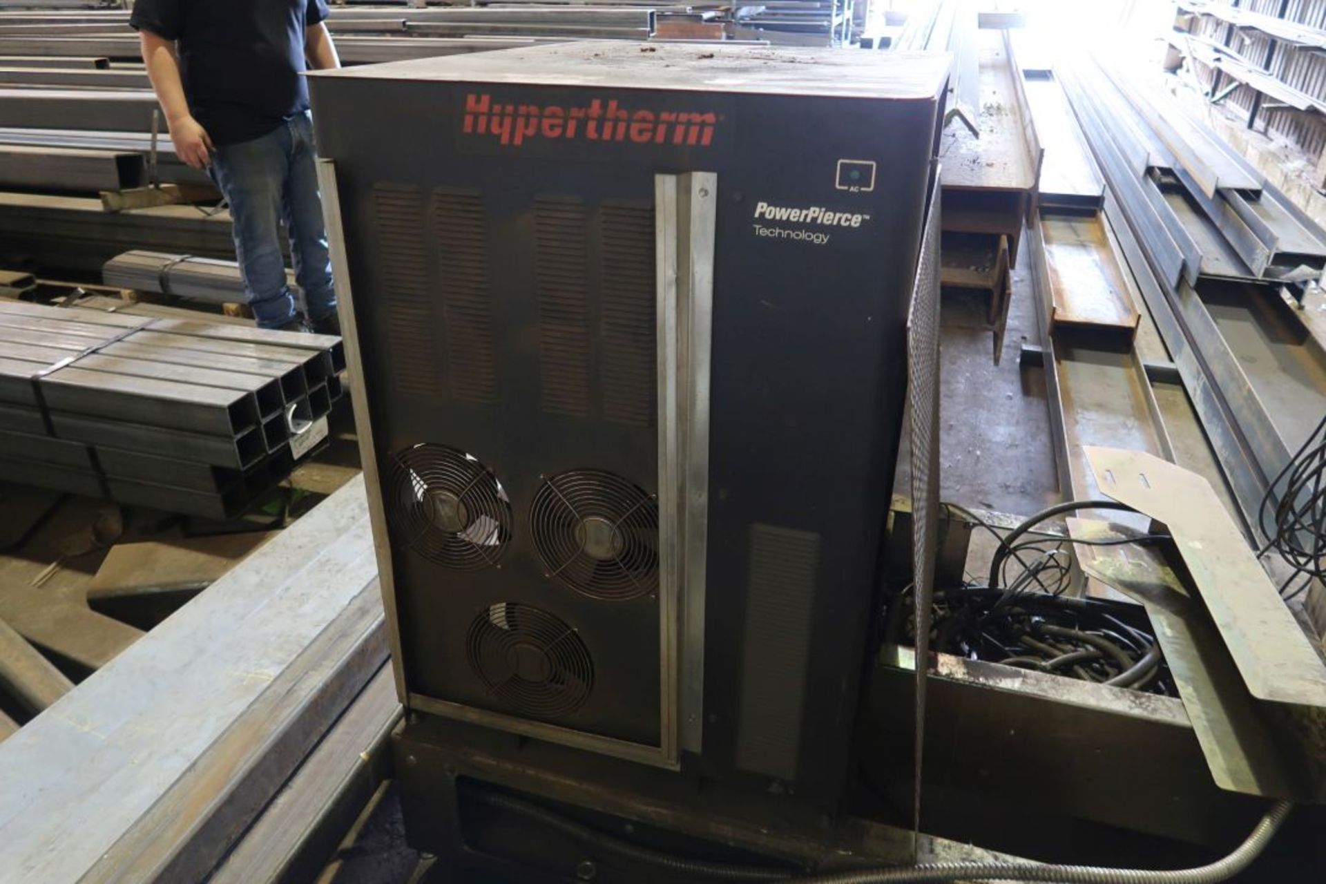 HYPERTHERM MOD: HPR 260 XD PLASMA CUTTER (2010) (CAP. 2.5'') SN: 260XD-000181, WITH CUTTING GUN - Image 3 of 7