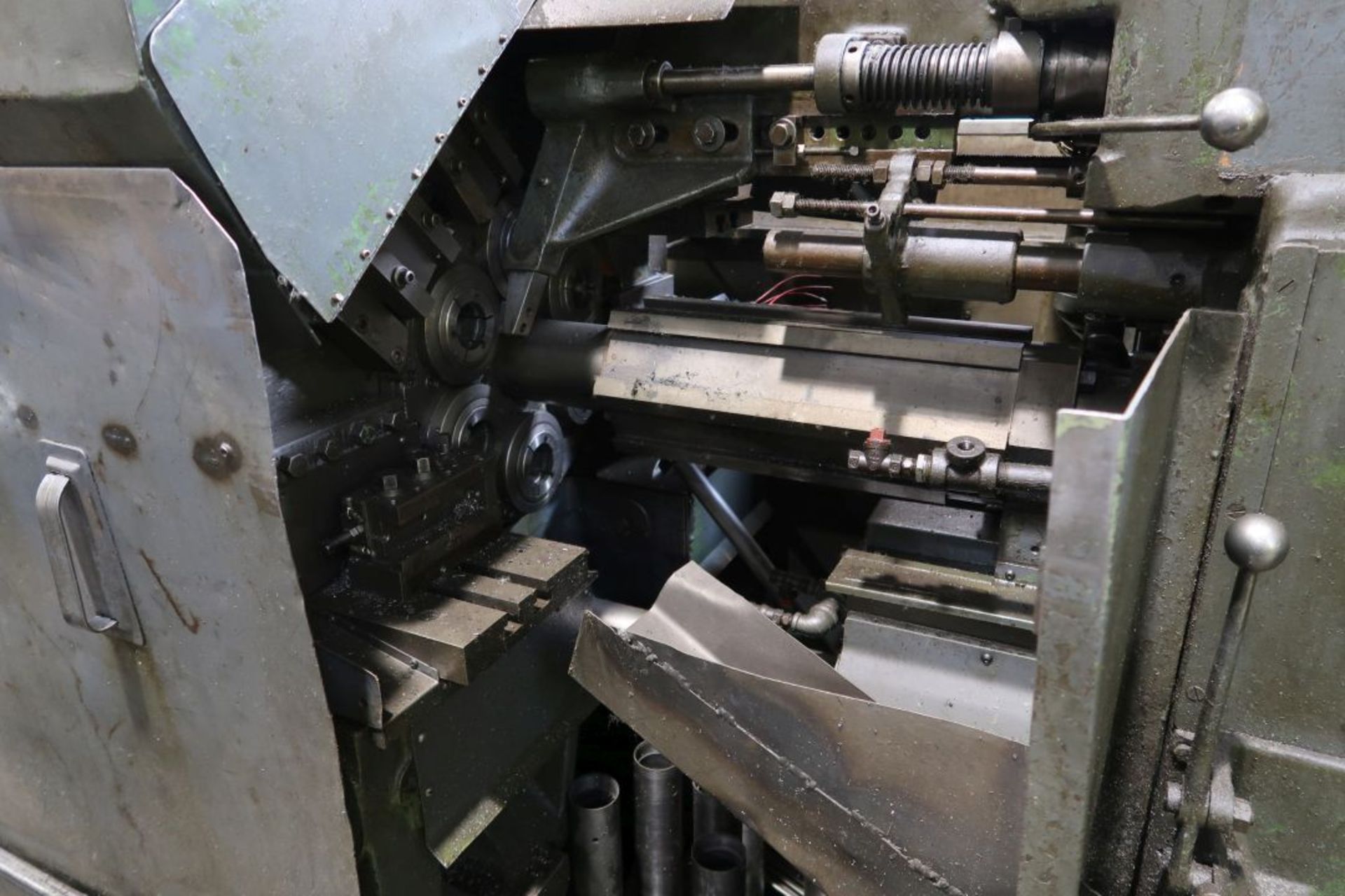 NEW BRITAIN-GRIDLEY 6 SPINDLE AUTOMATIC SCREW MACHINE MOD 61, CAP 2 1/4'', CAPABLE OF DRILLING - Image 2 of 3