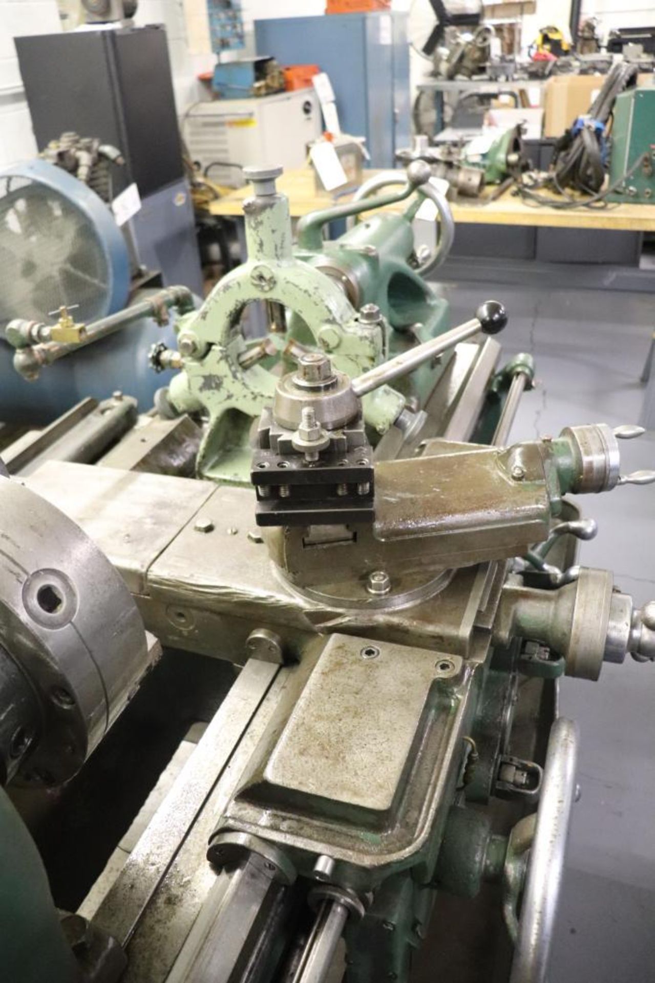 Monarch 18" x 30" engine lathe - Image 13 of 17