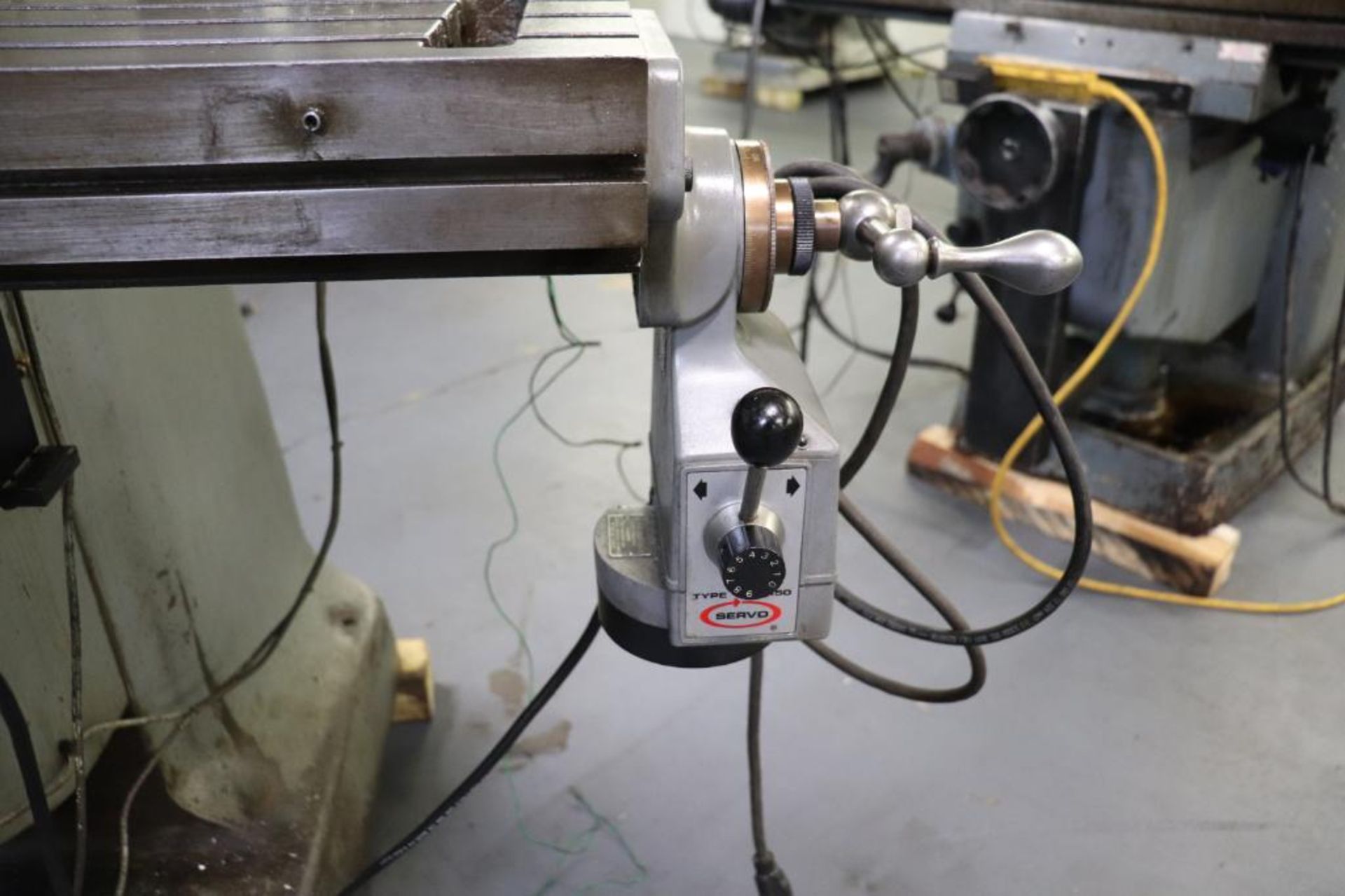 Bridgeport vertical milling machine - Image 10 of 13