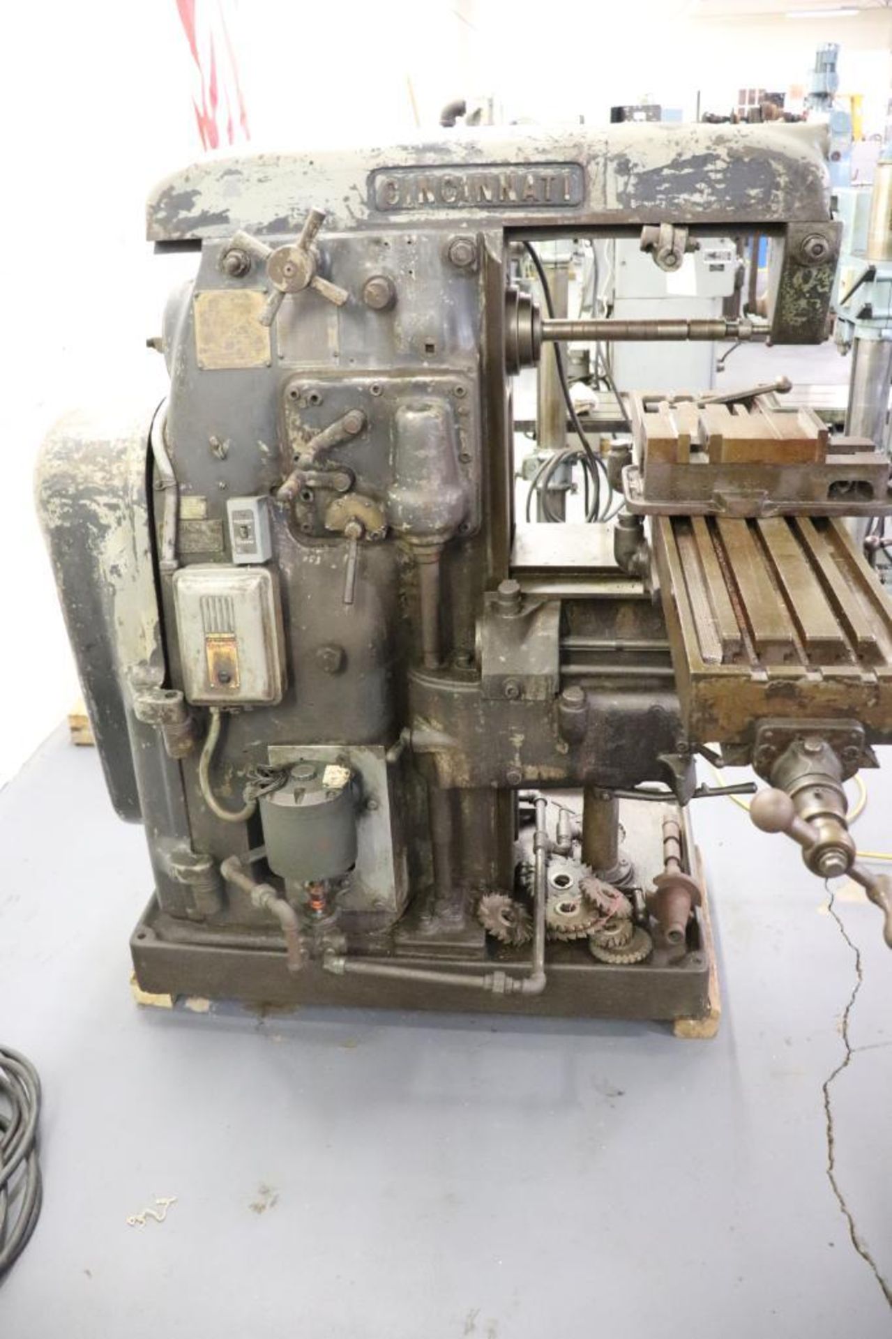 Cincinnati No 2M horizontal milling machine - Image 2 of 13