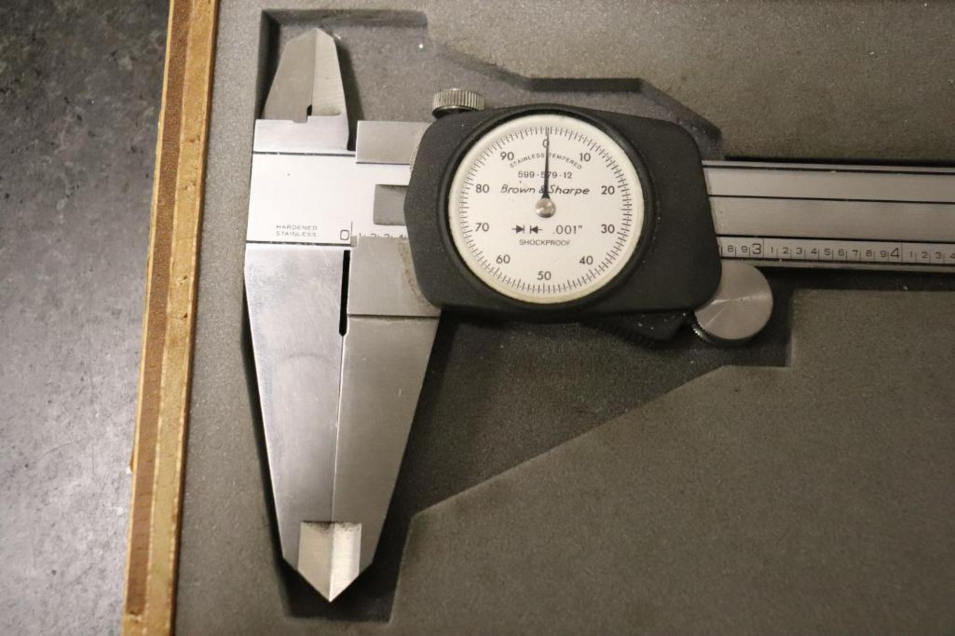 Indicator stand w/ indicators & dial calipers - Image 11 of 15