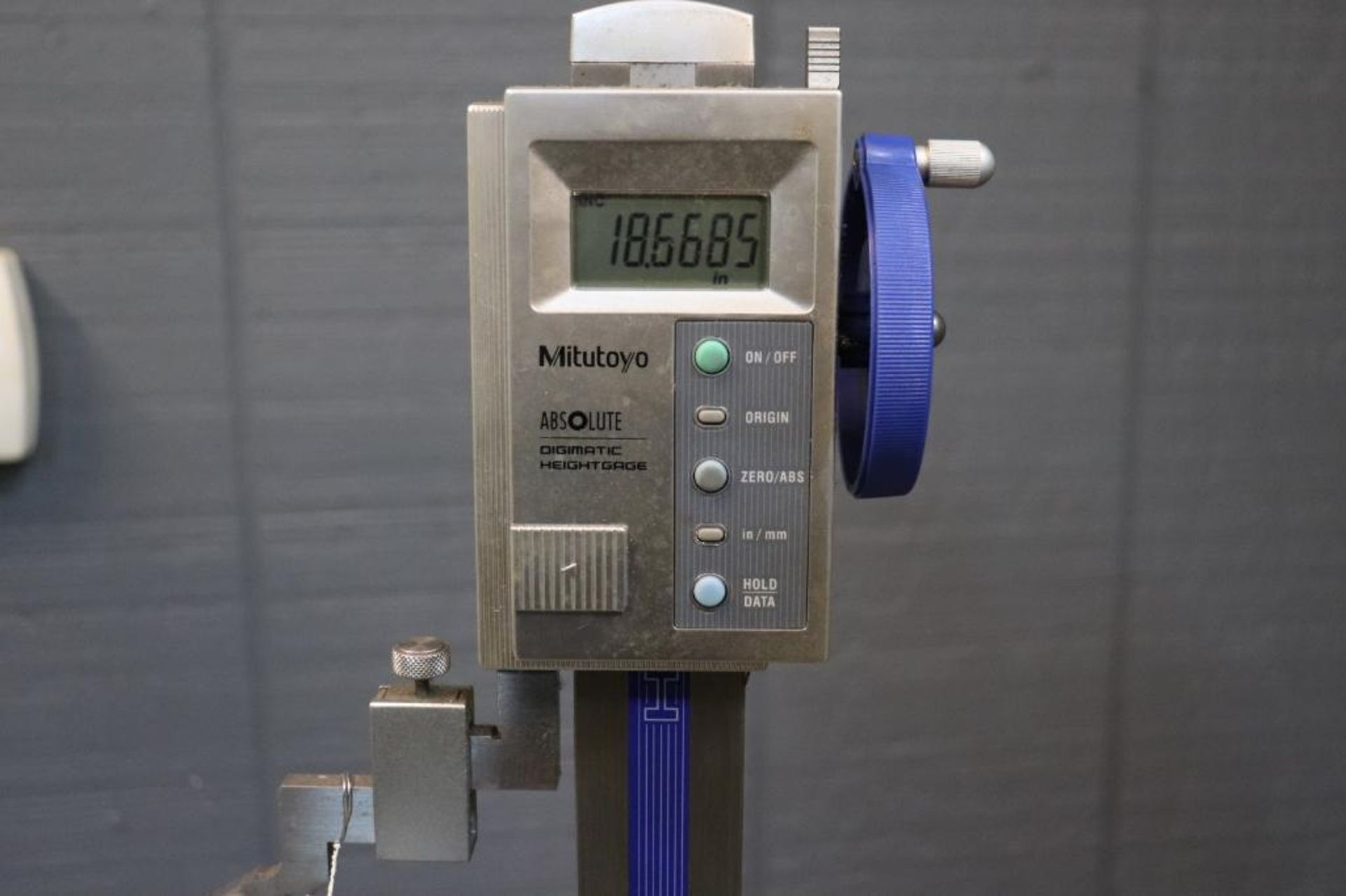 Mitutoyo 18" Absolute Digimatic height gage - Image 2 of 3