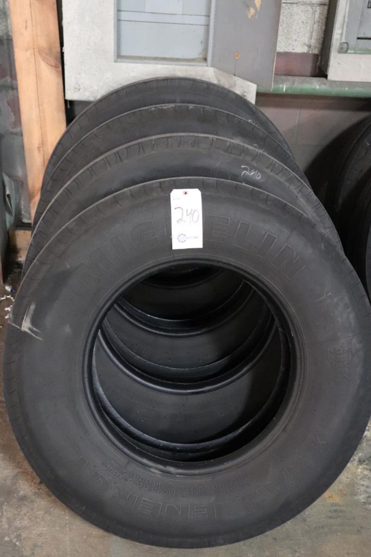 Michelin XZA2 Energy line haul tire