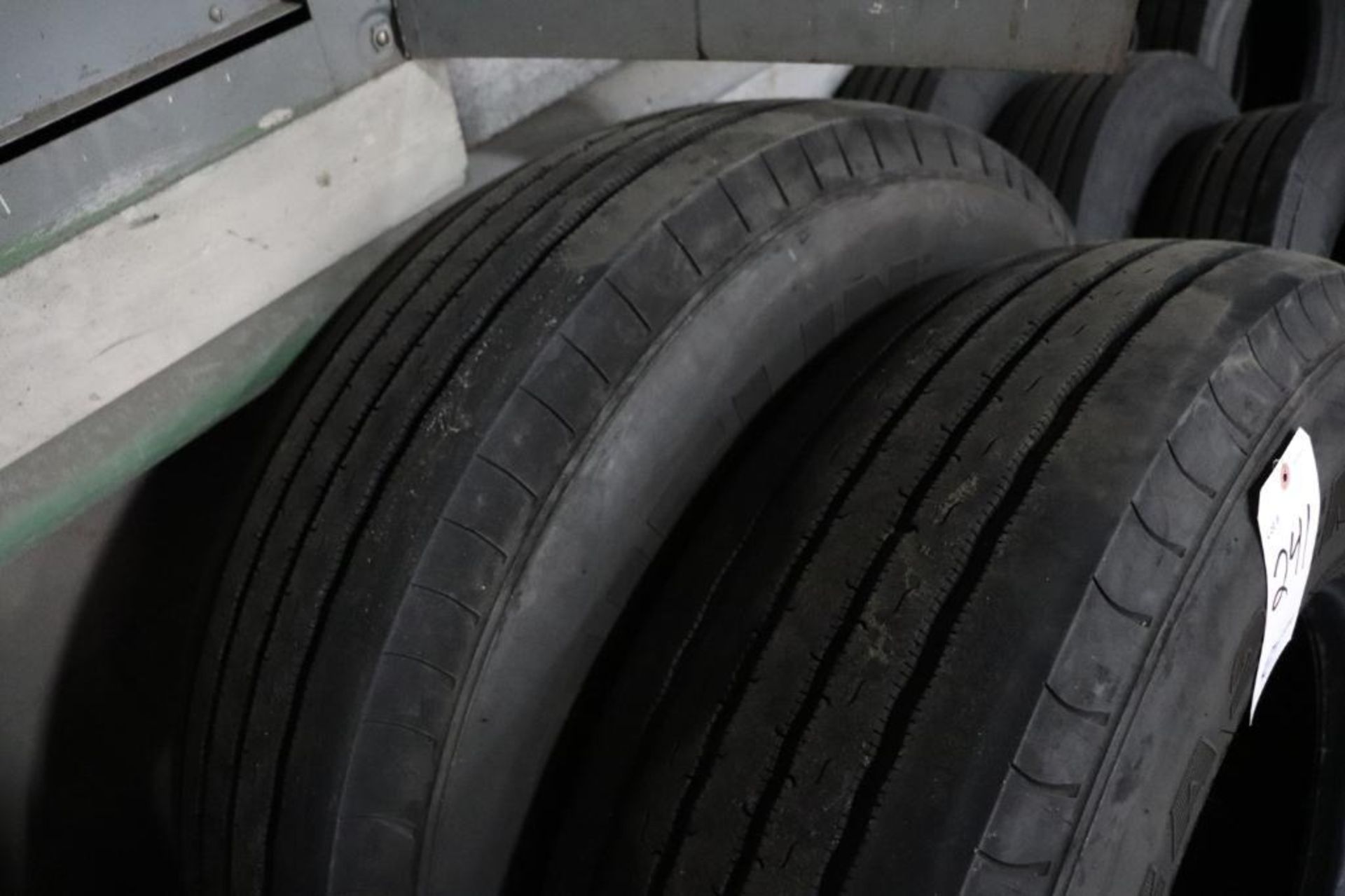 Michelin XZA2 Energy line haul tire - Image 2 of 6