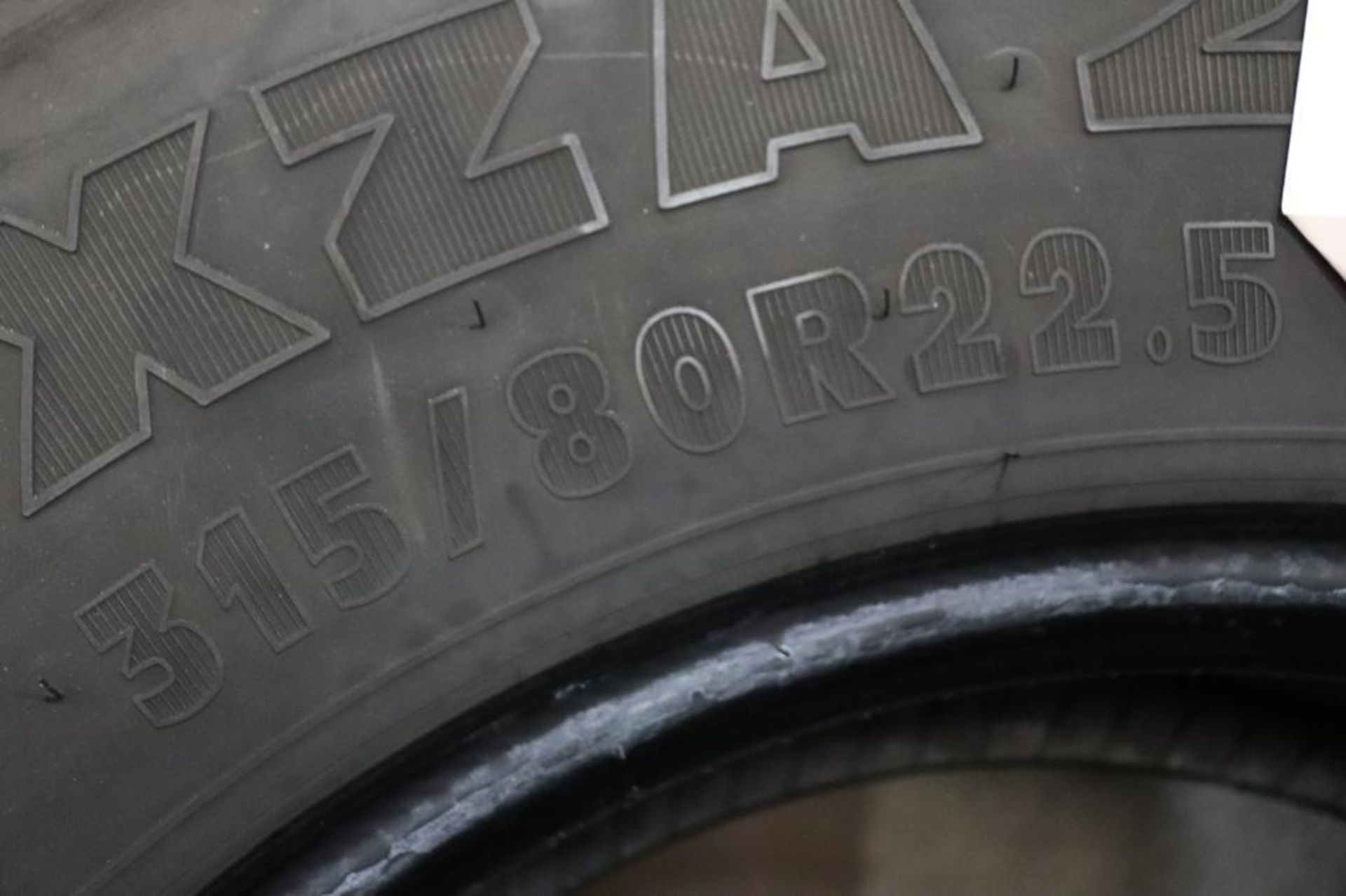 Michelin XZA2 Energy line haul tire - Image 6 of 6