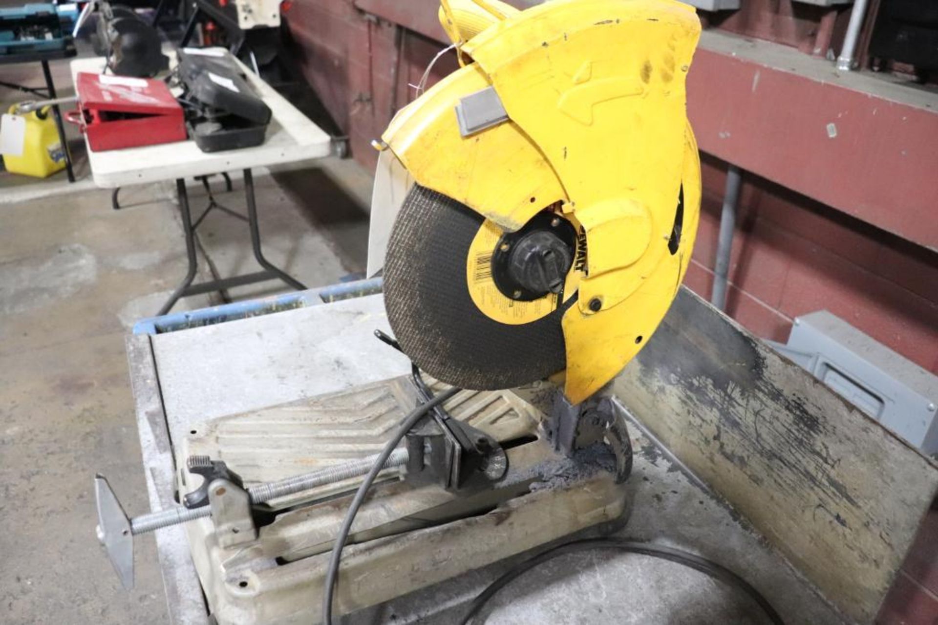 DeWalt abrasive cut-off saw with stand - Image 3 of 5