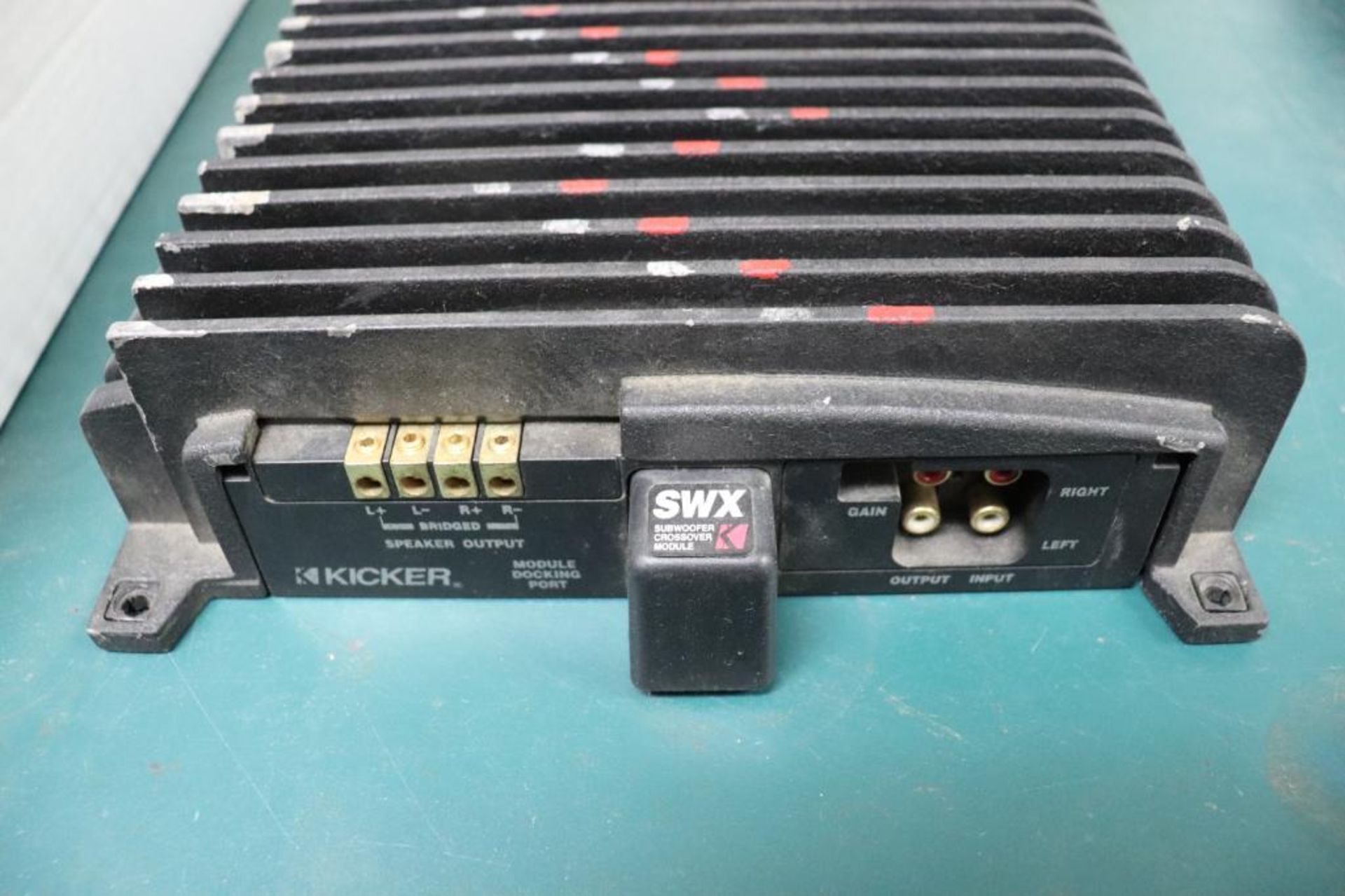 Kicker ZR360 amplifiers - Image 2 of 7