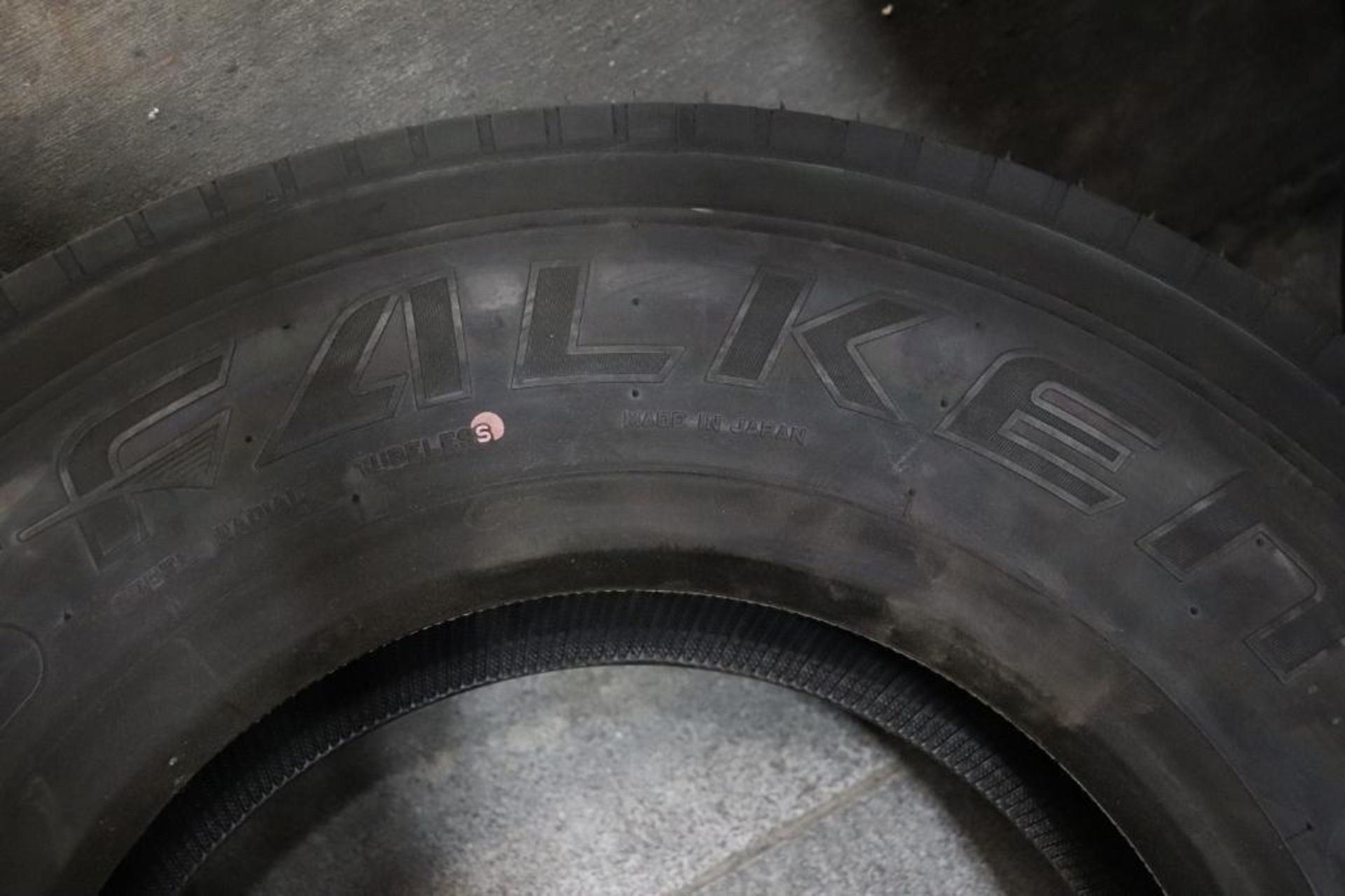 Falken RI151 tire - Image 4 of 5