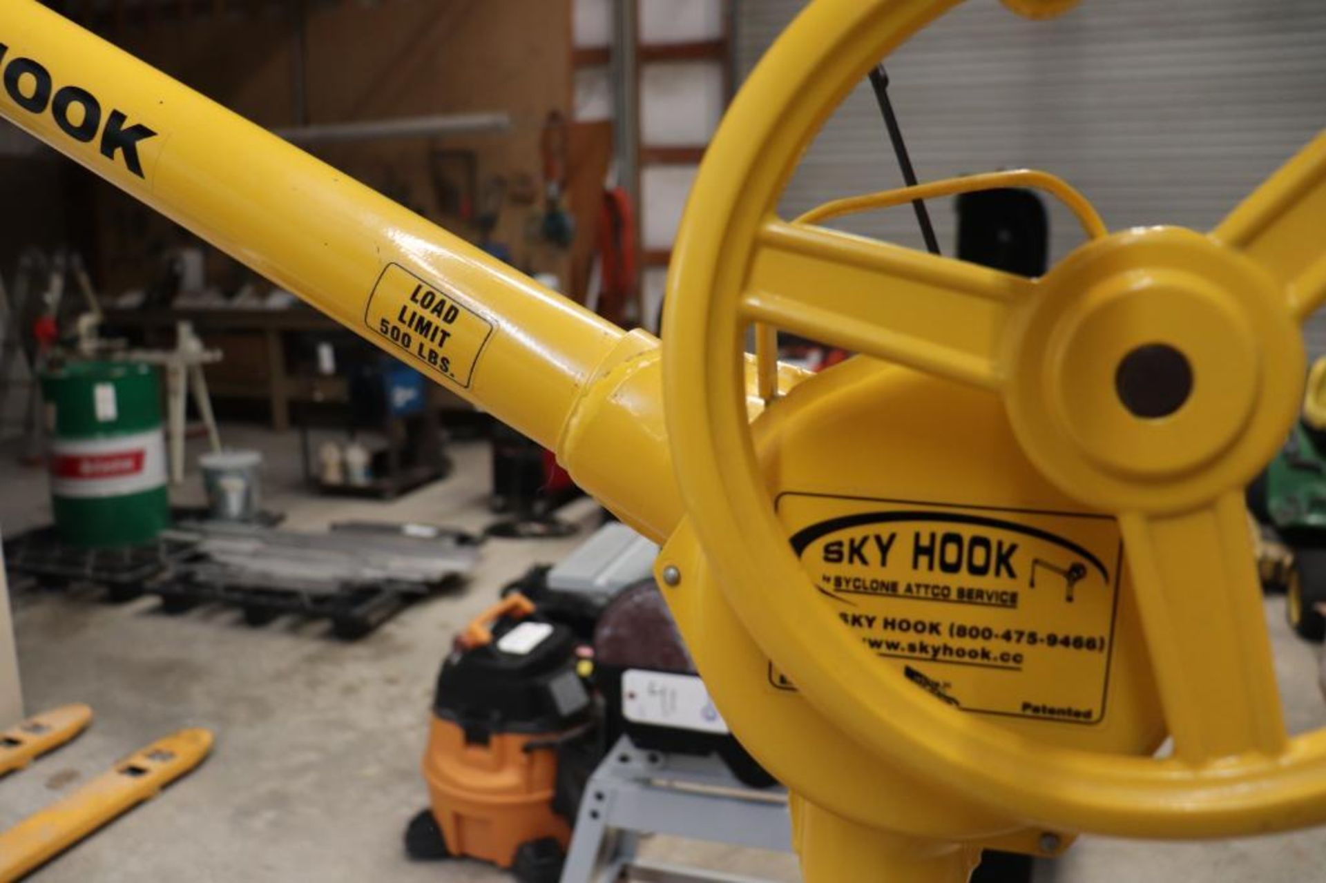 Sky Hook 500lb mobile crane w/ cart - Image 4 of 5