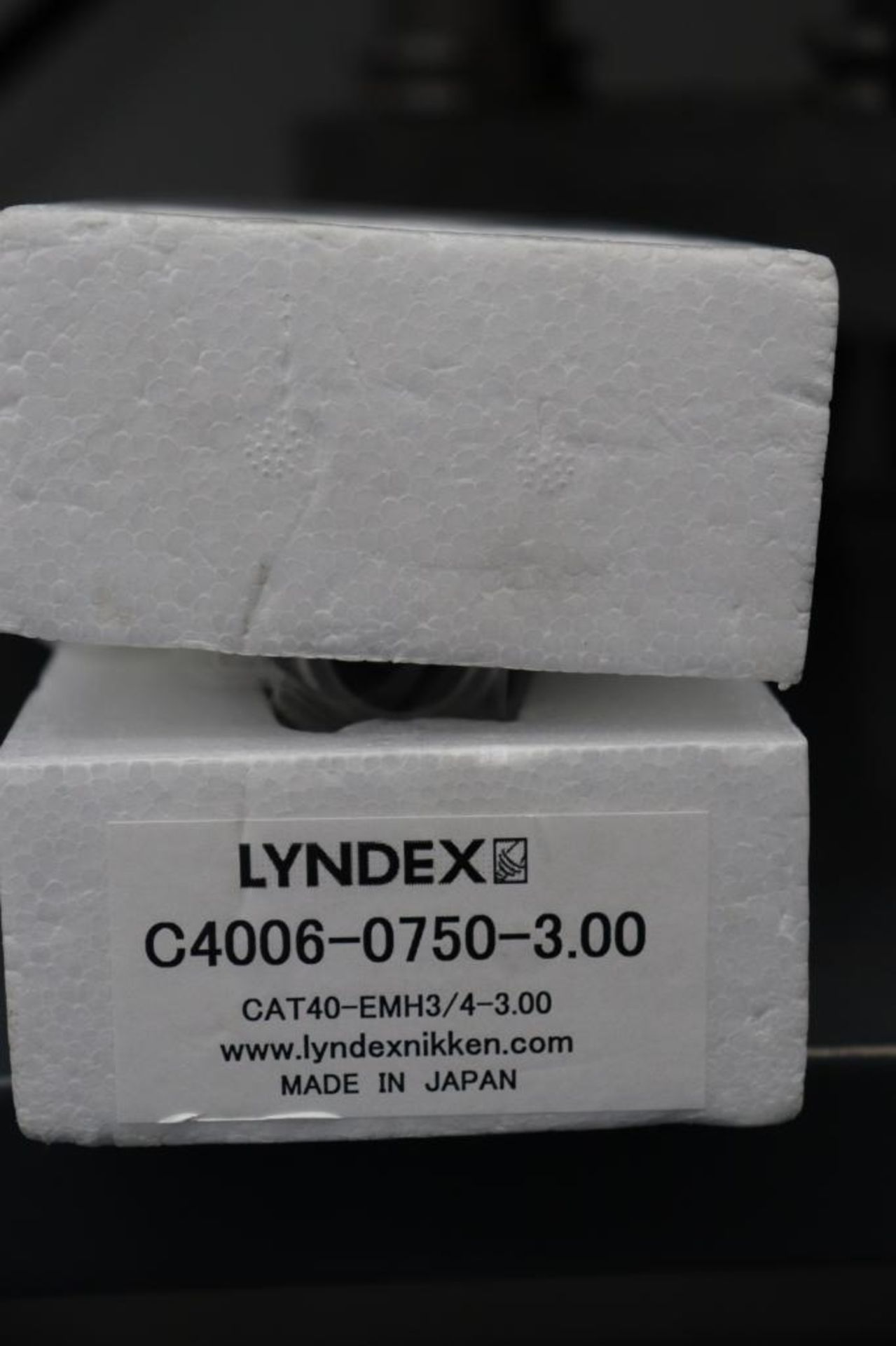 Lyndex Cat 40 end mill holders w/ organizer - Image 7 of 7