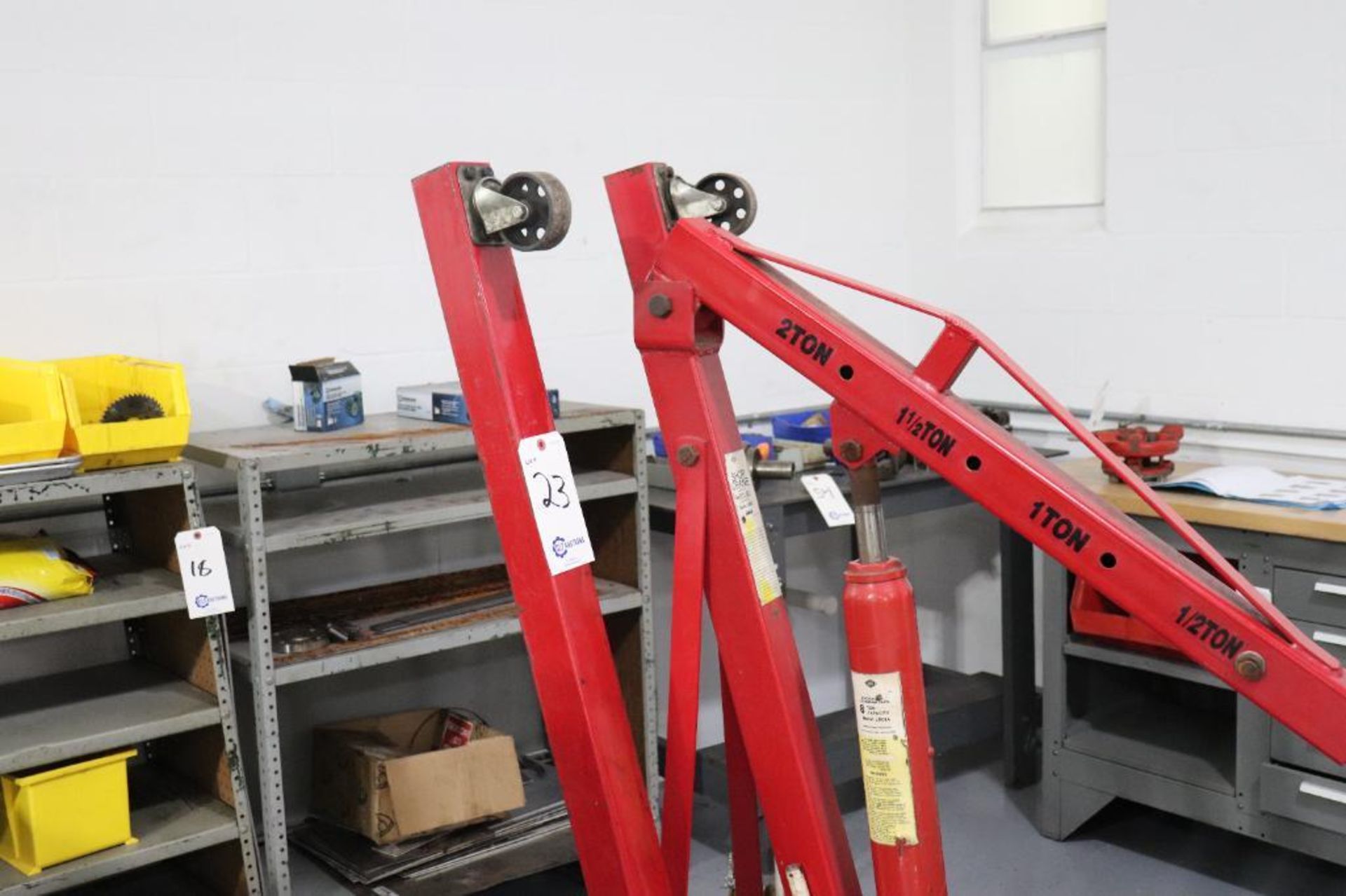 2 Ton folding engine hoist - Image 3 of 5