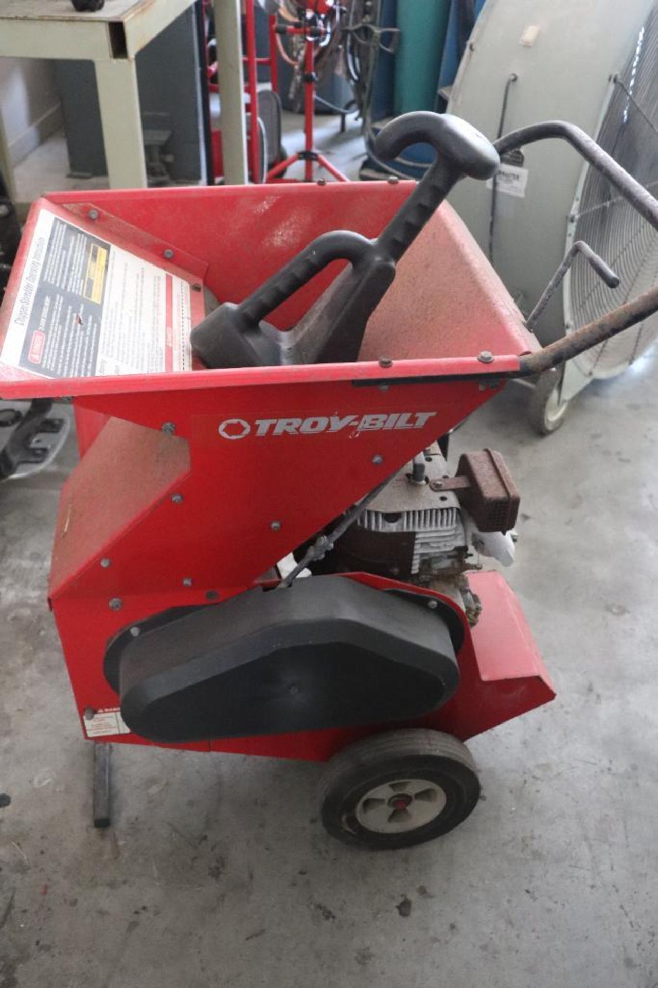 10 HP Troy Built wood chipper - Image 2 of 4