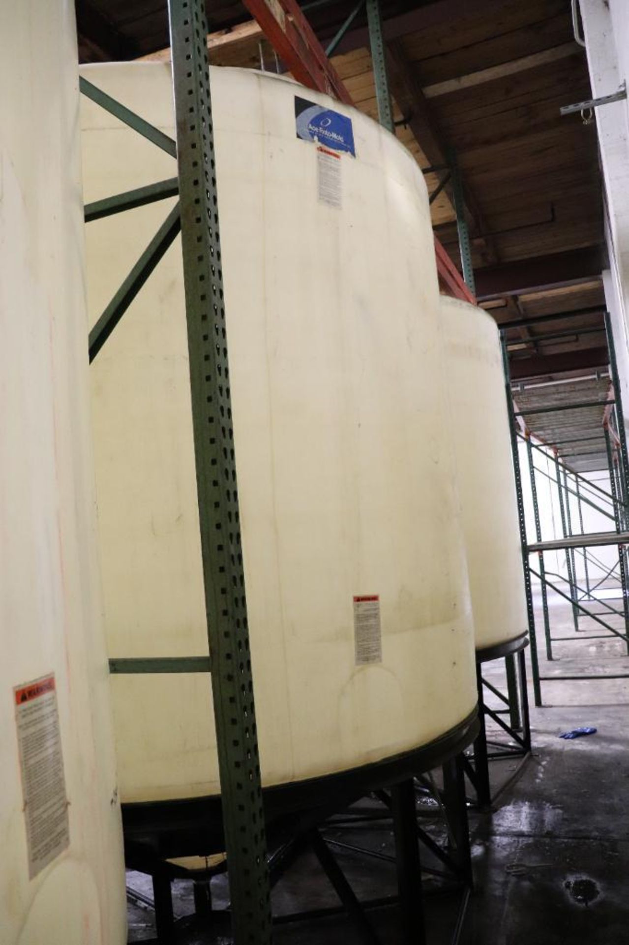 Ace Roto-Mold 3000 gallon Vertical Storage Tank w/ stand - Image 5 of 5