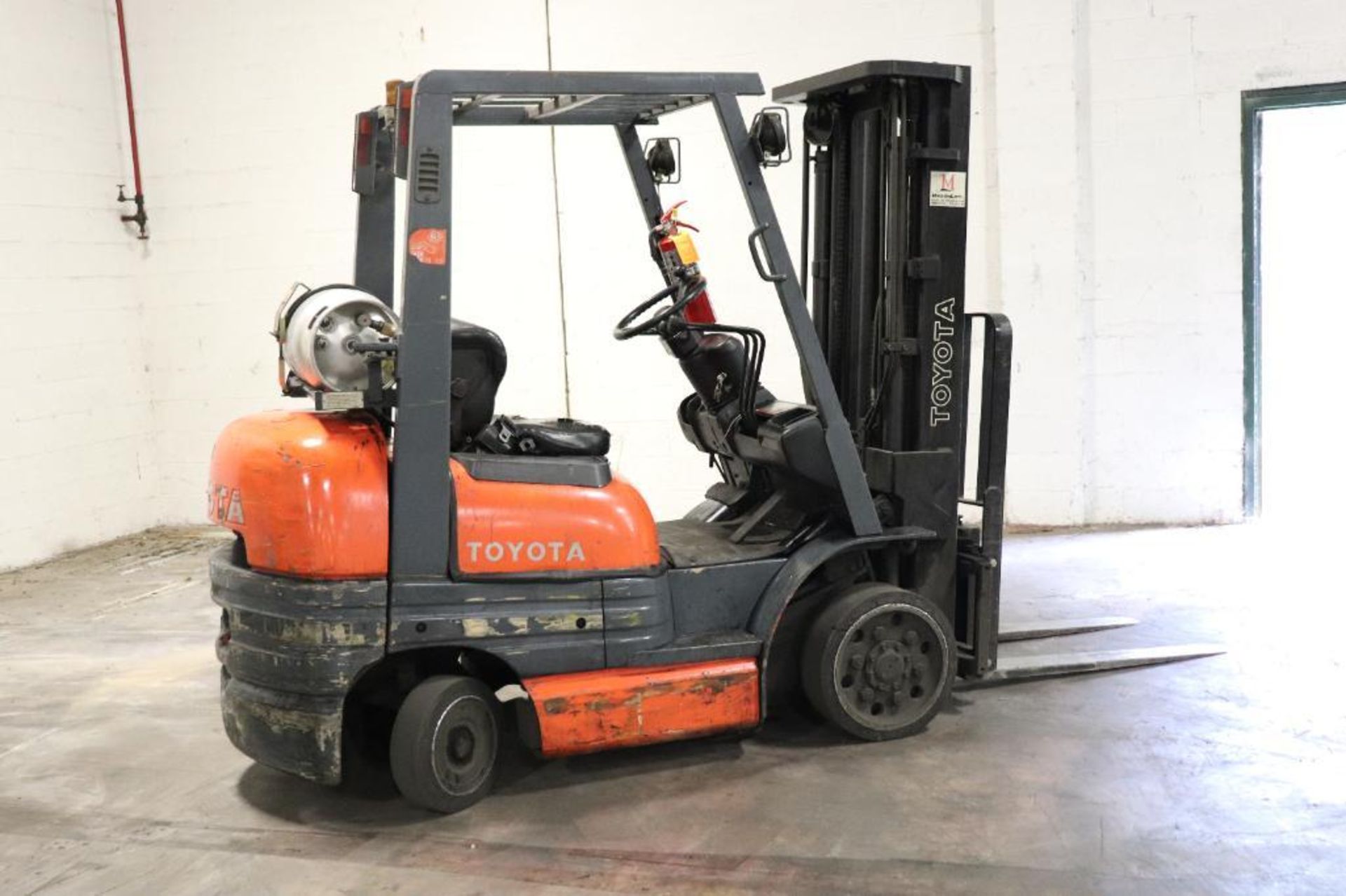 Toyota 42-6FGCU25 5K Propane forklift.