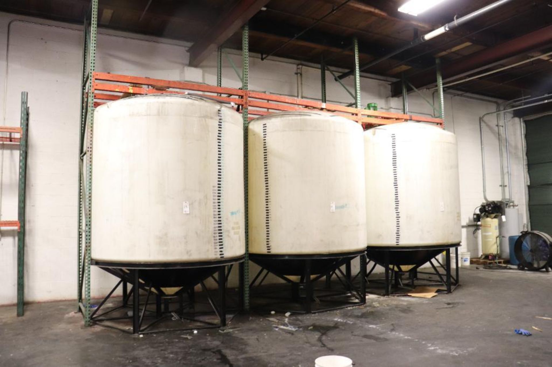 Ace Roto-Mold 3000 gallon Vertical Storage Tank w/ stand - Image 3 of 8