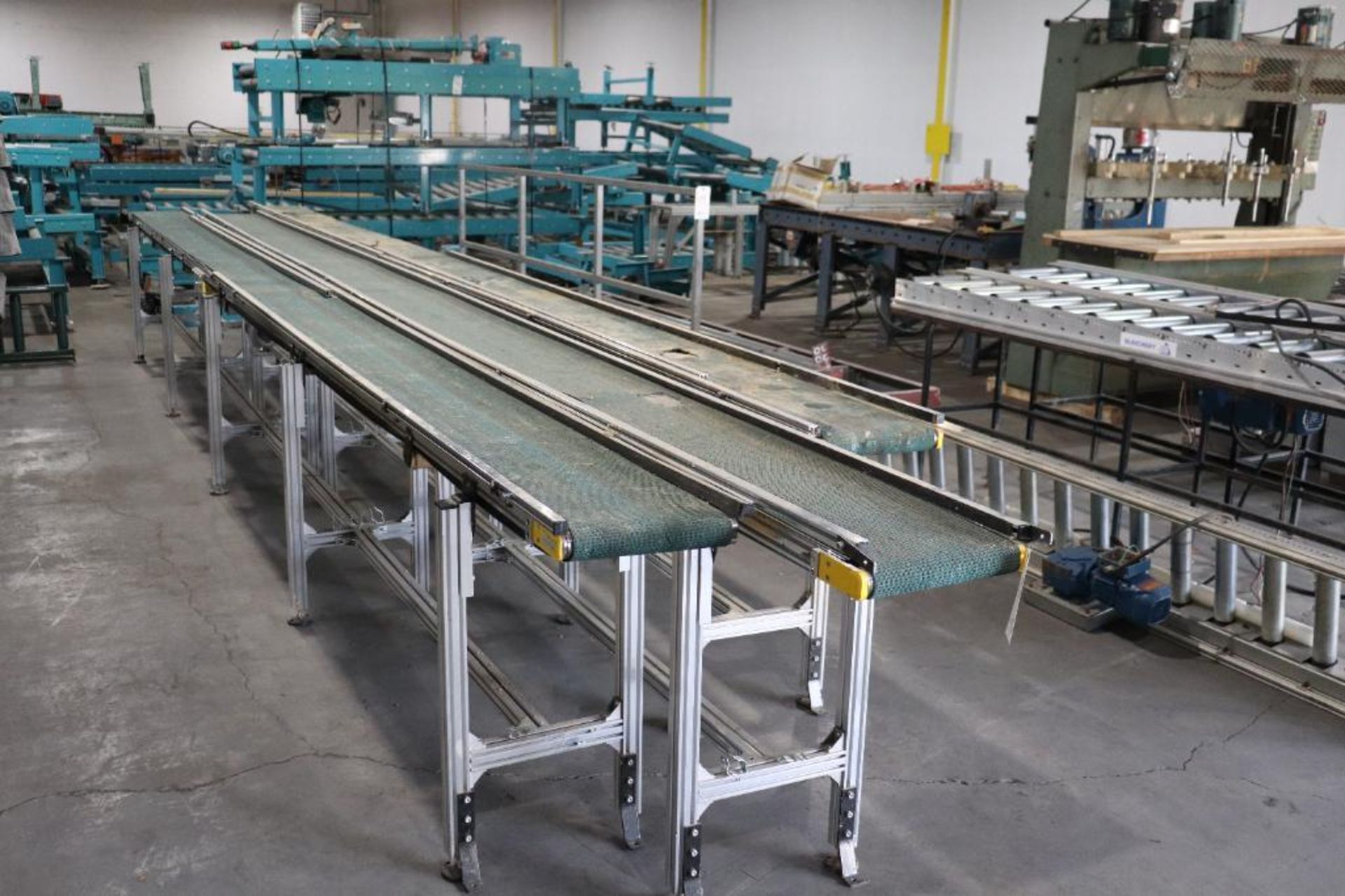 Belt conveyors - Image 2 of 12