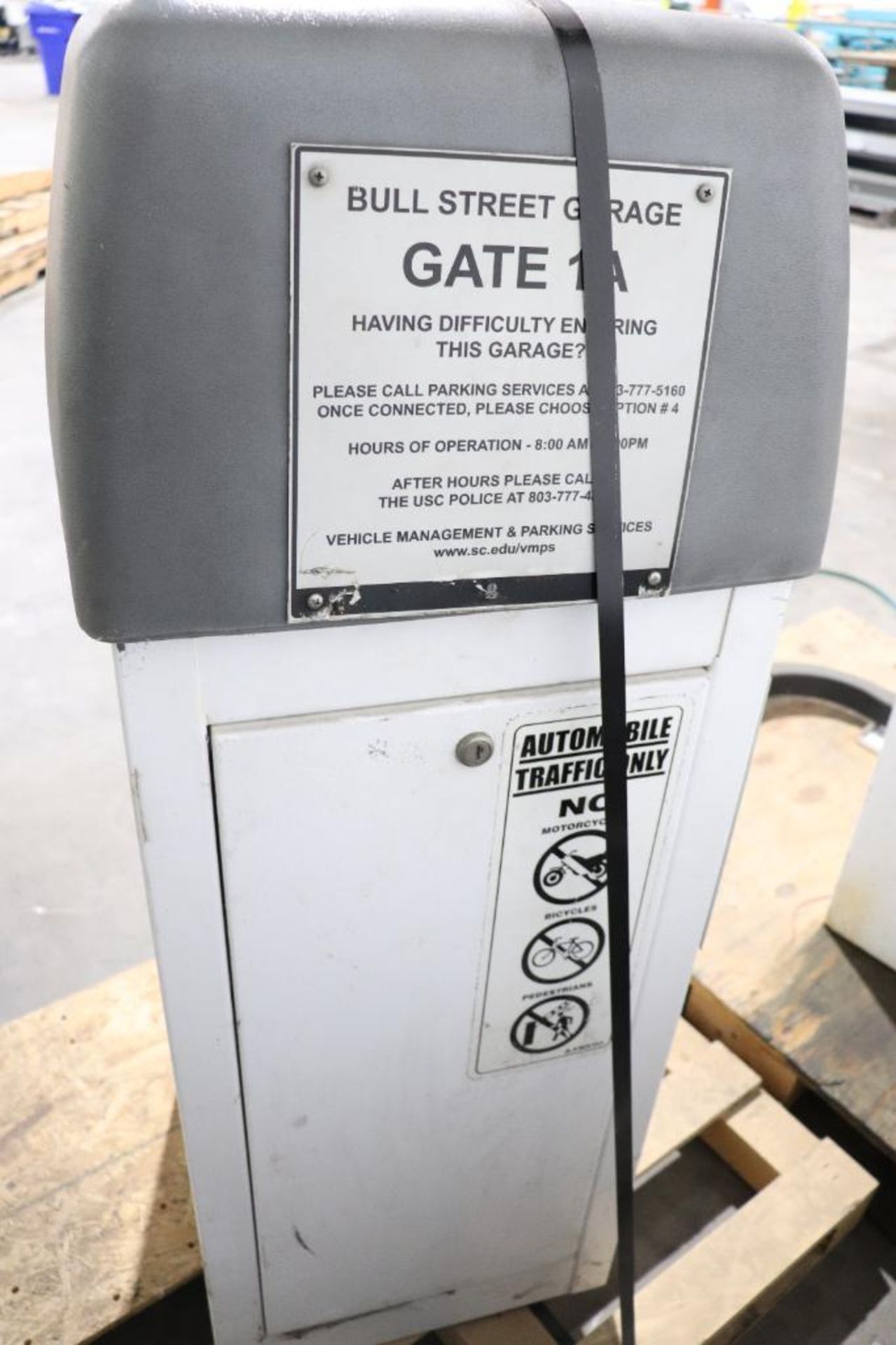 Amano AGP-1711 parking gate - Image 6 of 8