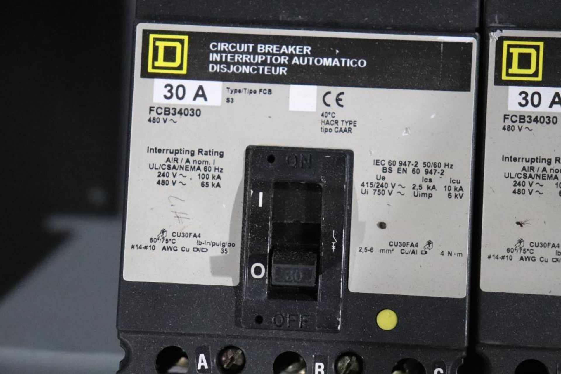 Square D 400 amp 480V panel w/ breakers - Image 12 of 13