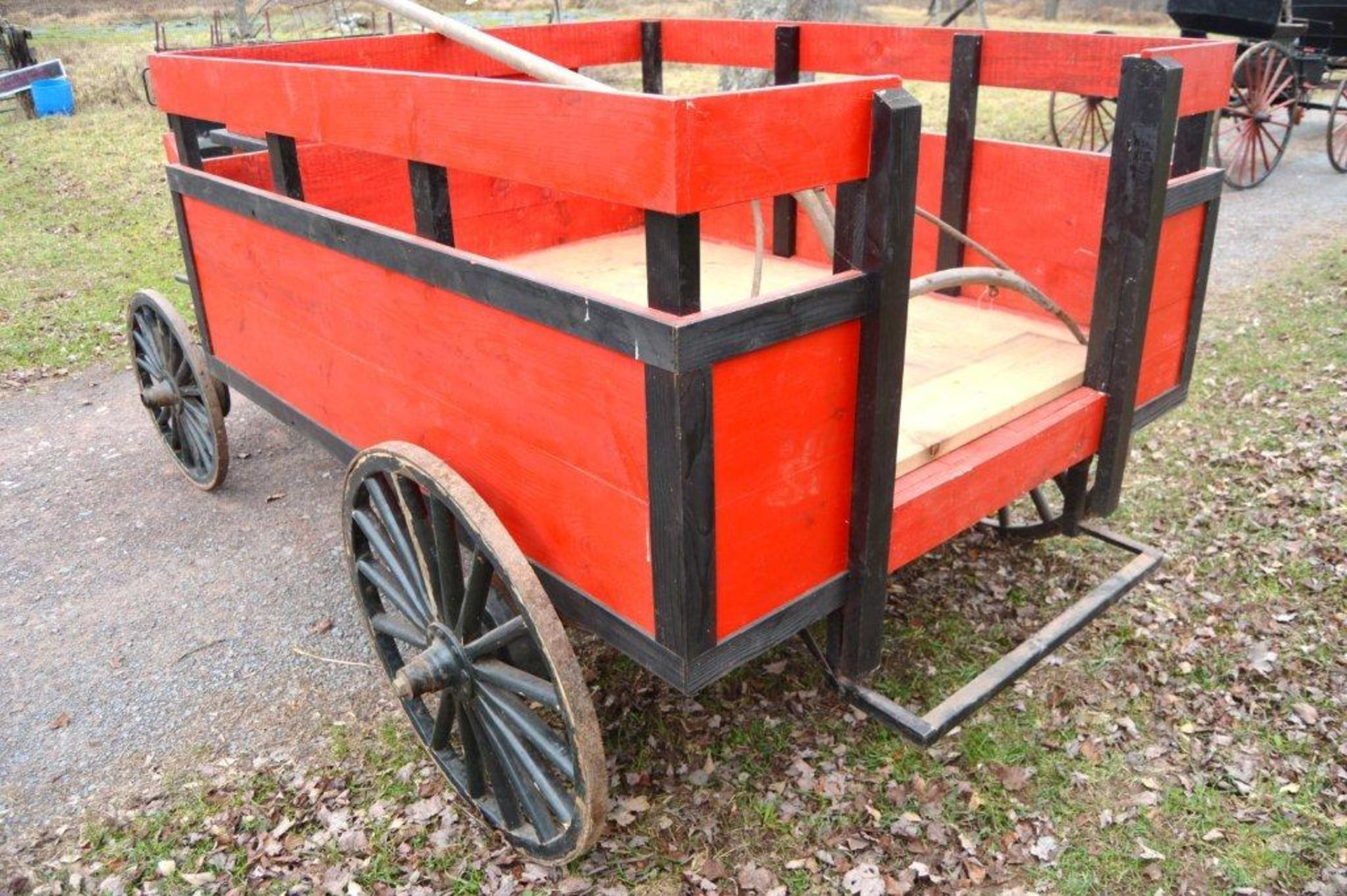 WAGON, RED - Image 4 of 5