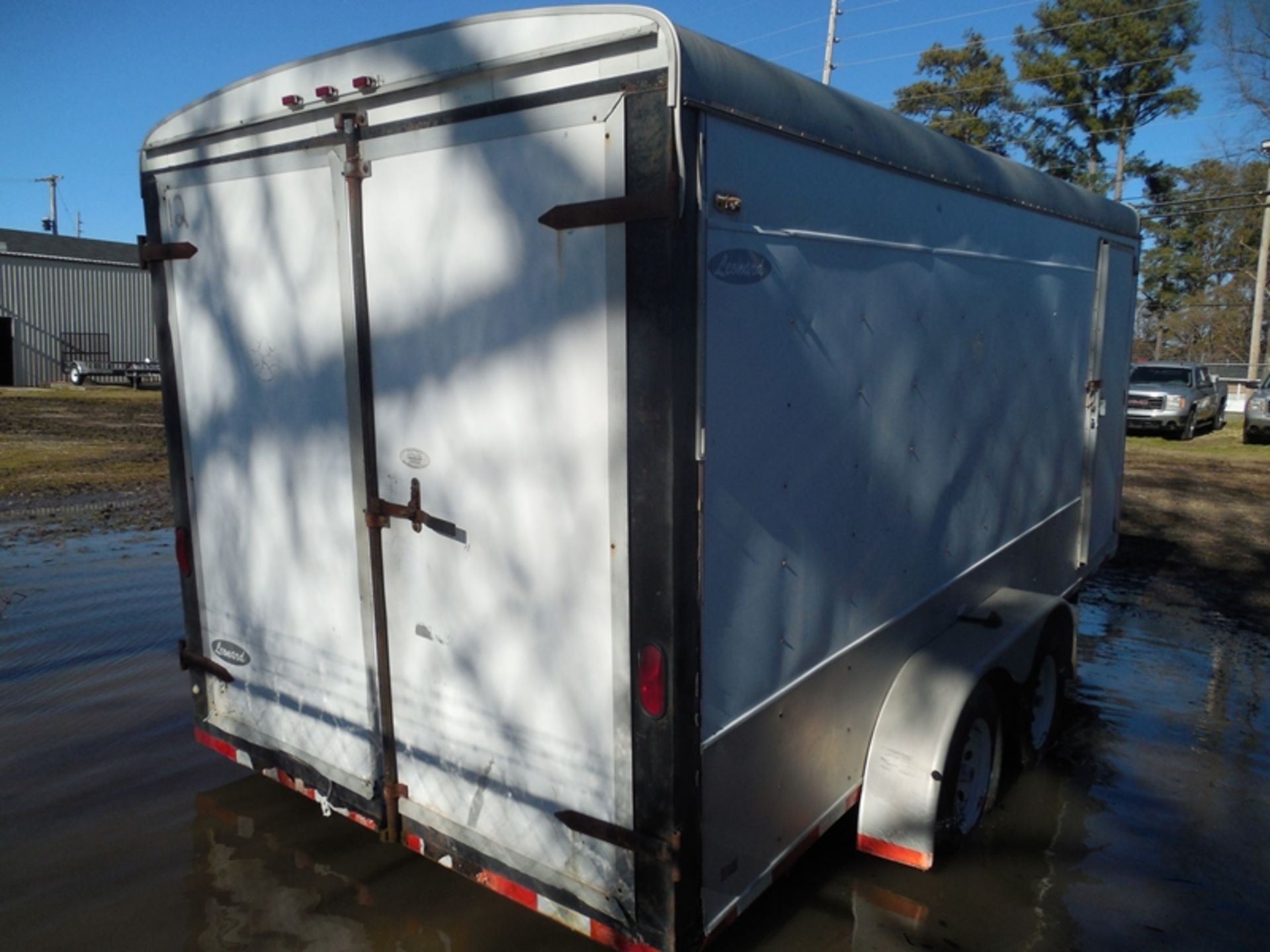 1999 LEONARD 16' enclosed utility trailer extra height - Image 3 of 3