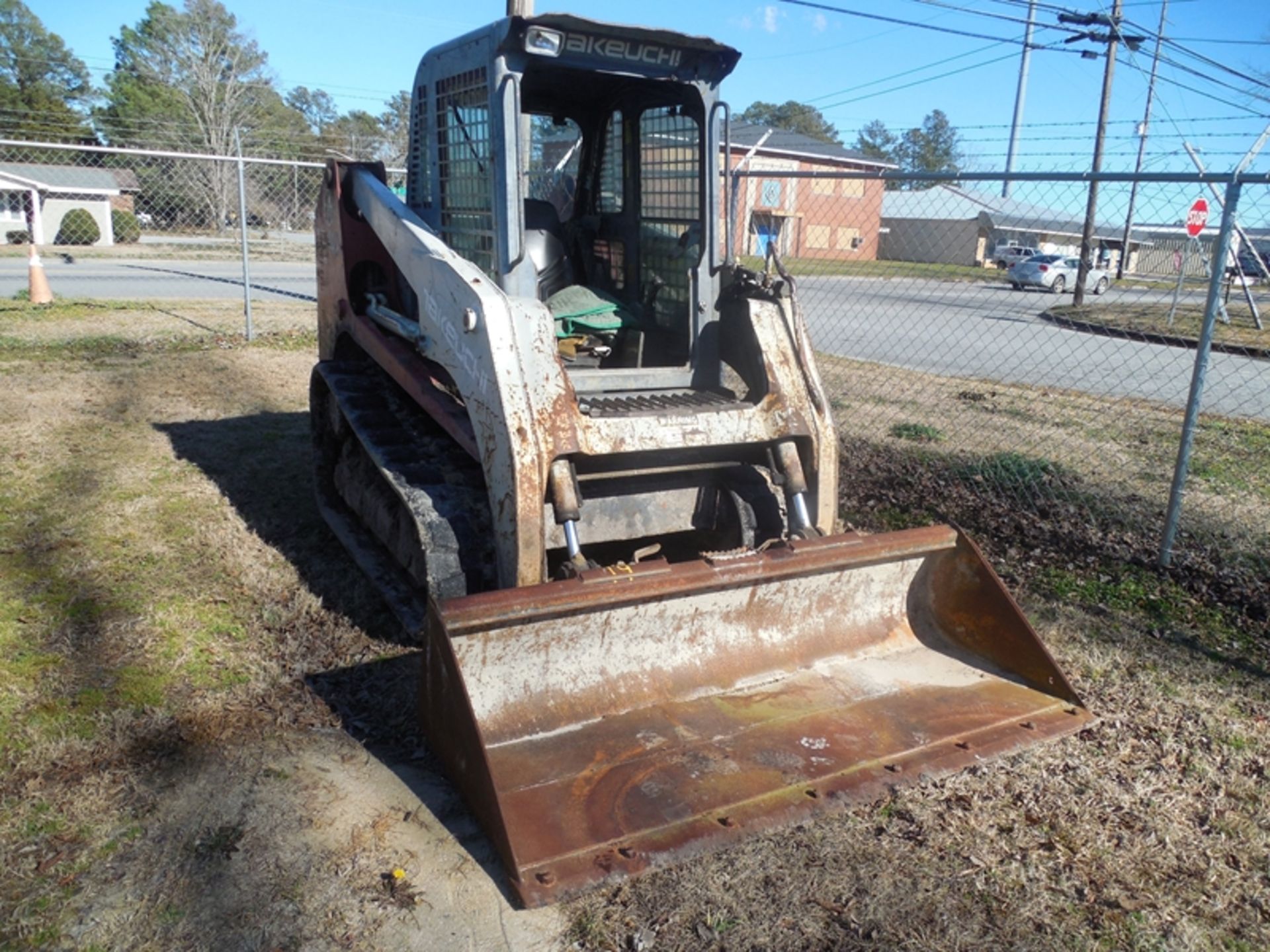 TAKEUCHI TL140 Skid steer SERIAL #214D5197 -  5162 hrs  no windshield, no safety bar - Image 2 of 5