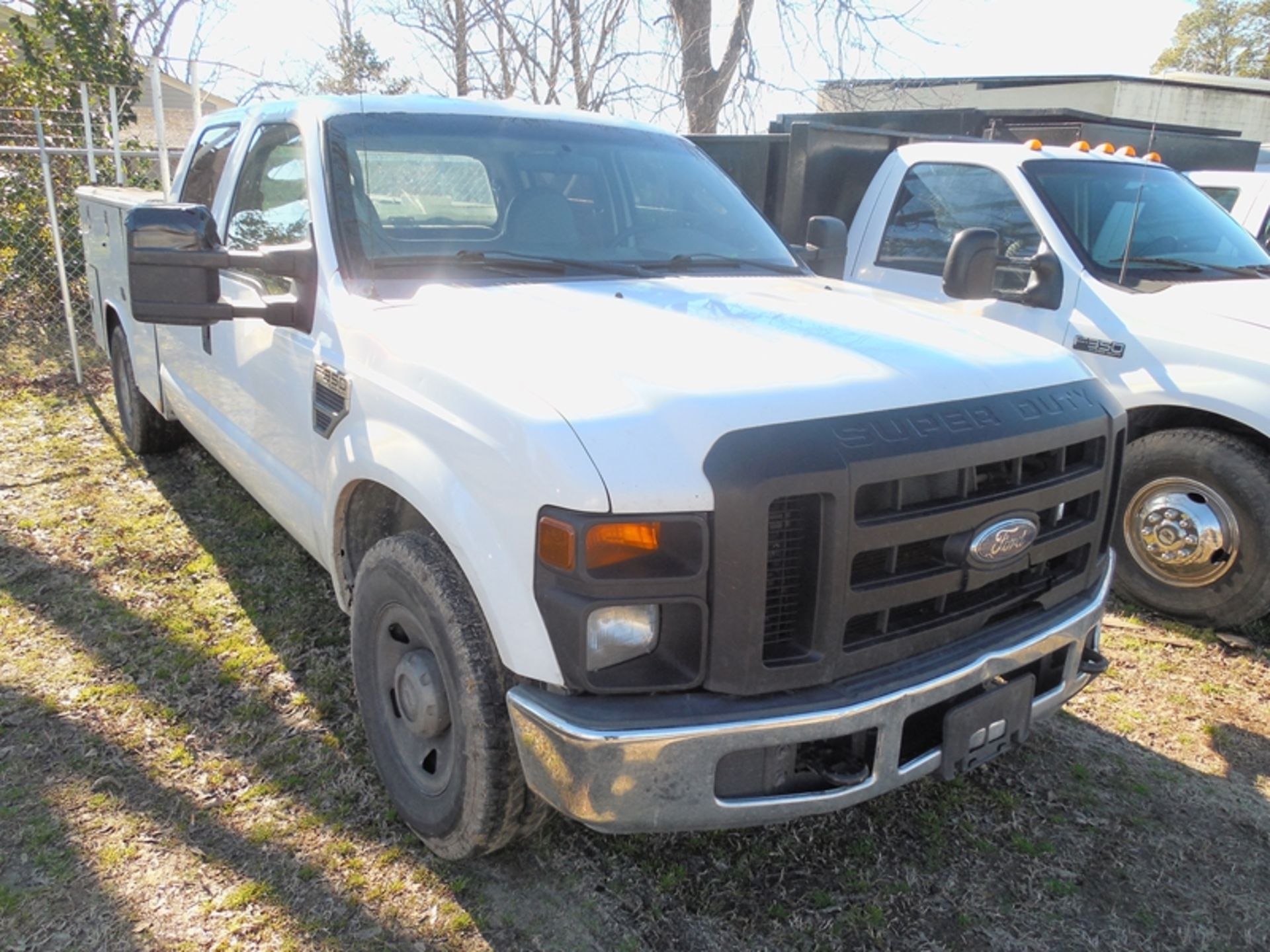 2007  FORD F350 crew cab,utility body, gas - 285,059 miles VIN #1FTWW30548EB76165 - Image 2 of 5