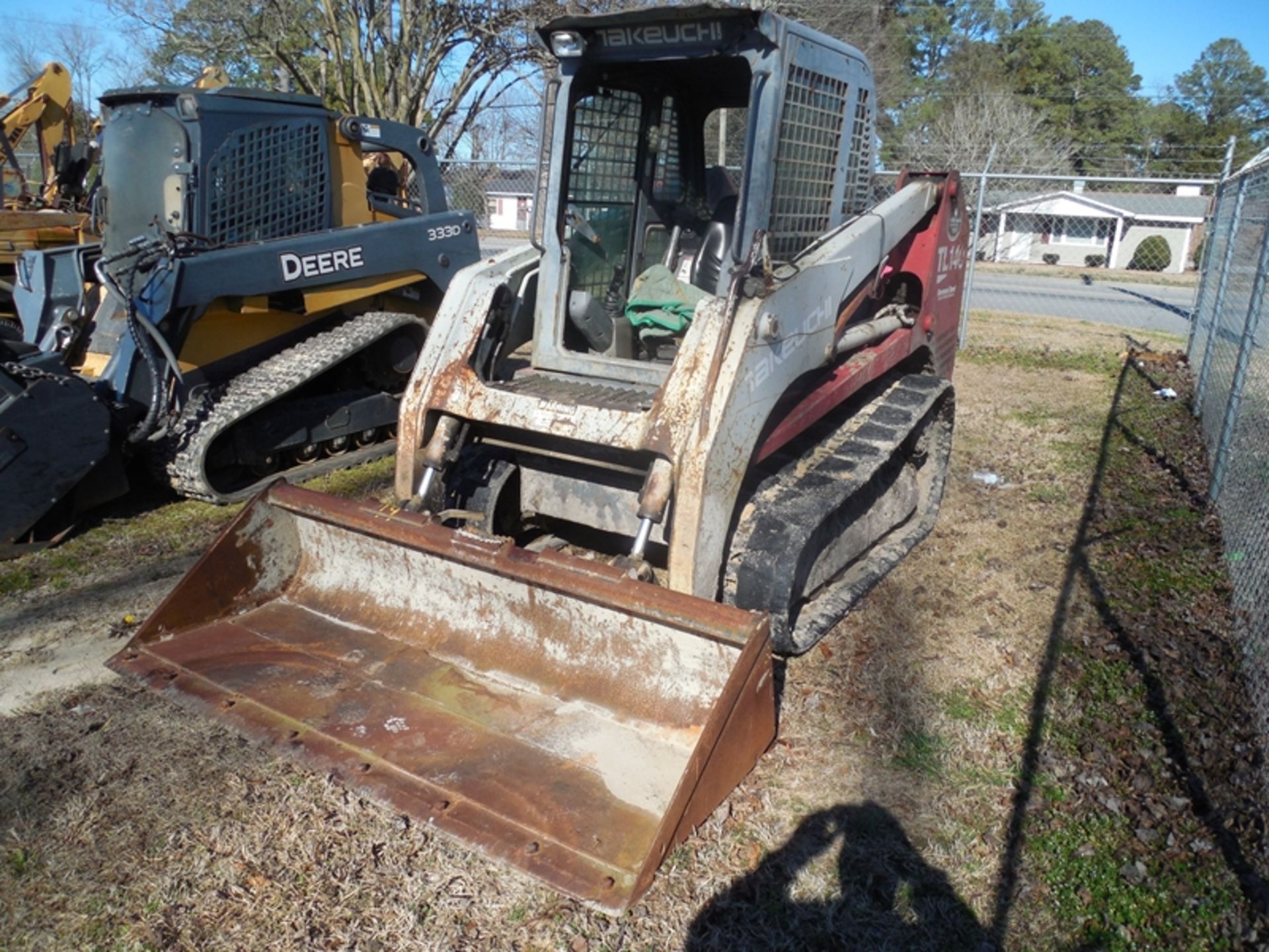 TAKEUCHI TL140 Skid steer SERIAL #214D5197 -  5162 hrs  no windshield, no safety bar