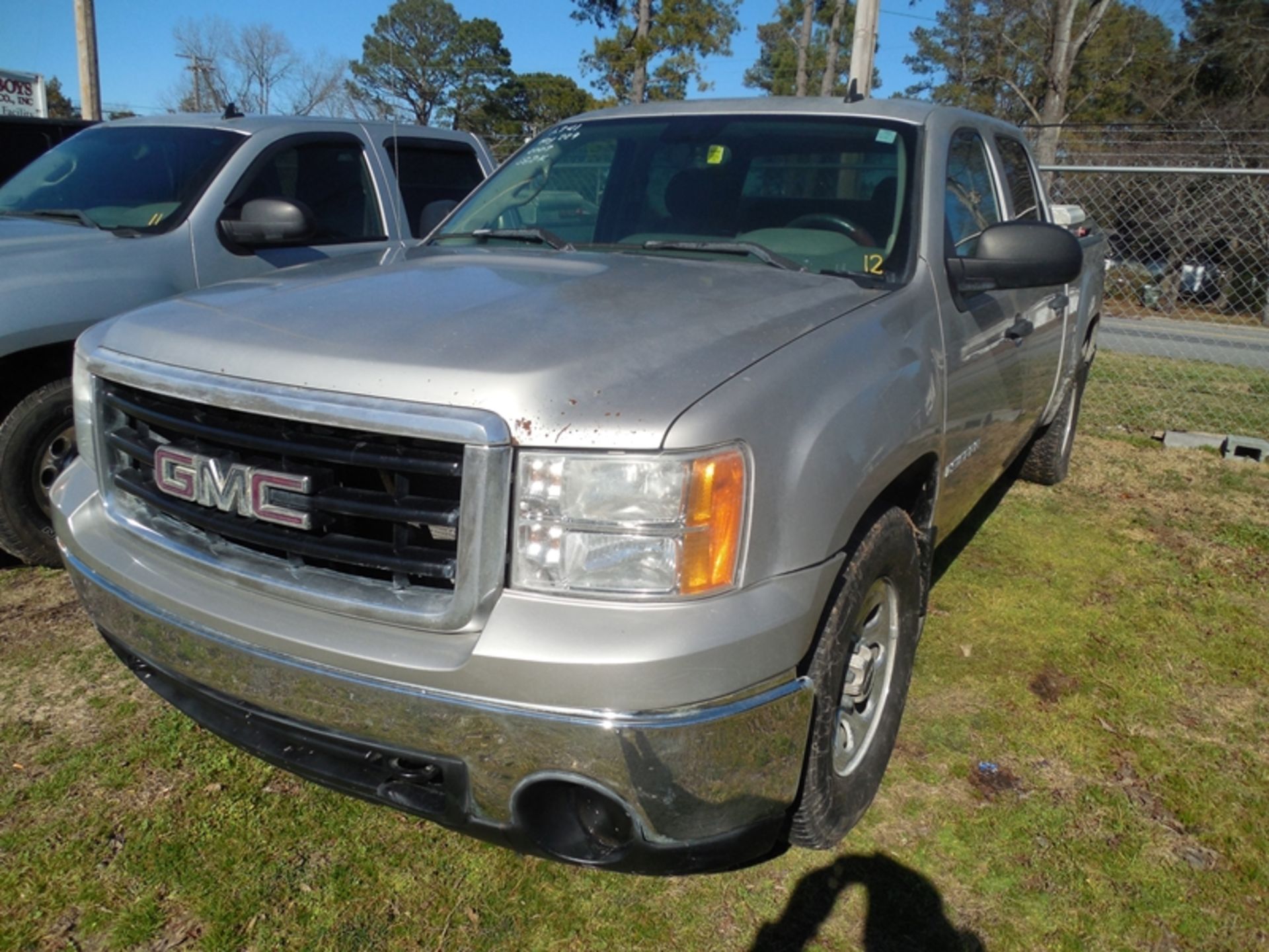 2007 GMC Sierra pickup - crew cab, 4WD - 382,301 miles VIN #2GTEK13C371579253