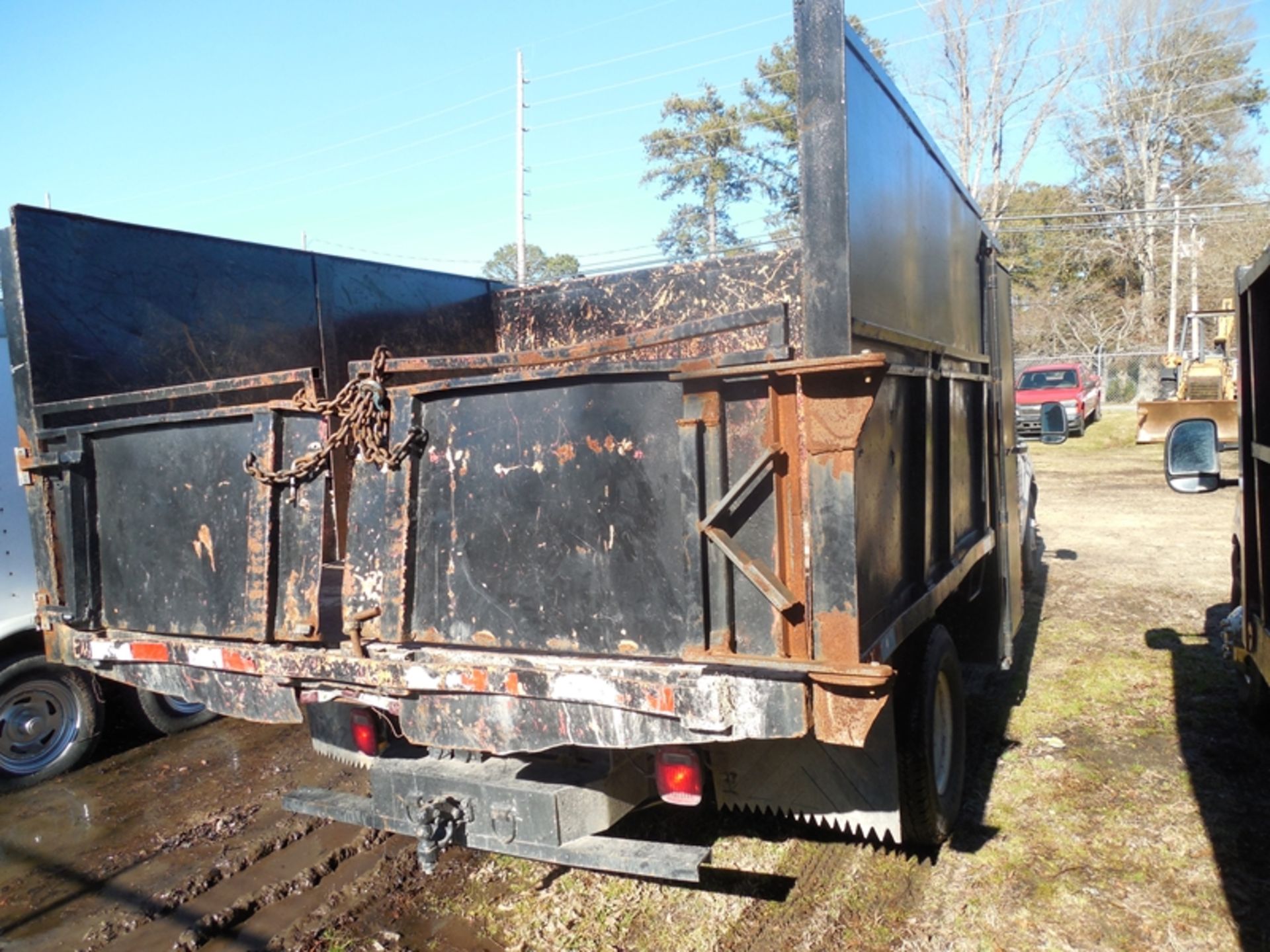 2001  FORD F350 crew cab, flatbed, dump, diesel, 5 SP - 163,157 miles VIN #1FDWW36F31EA32575 - Image 3 of 5