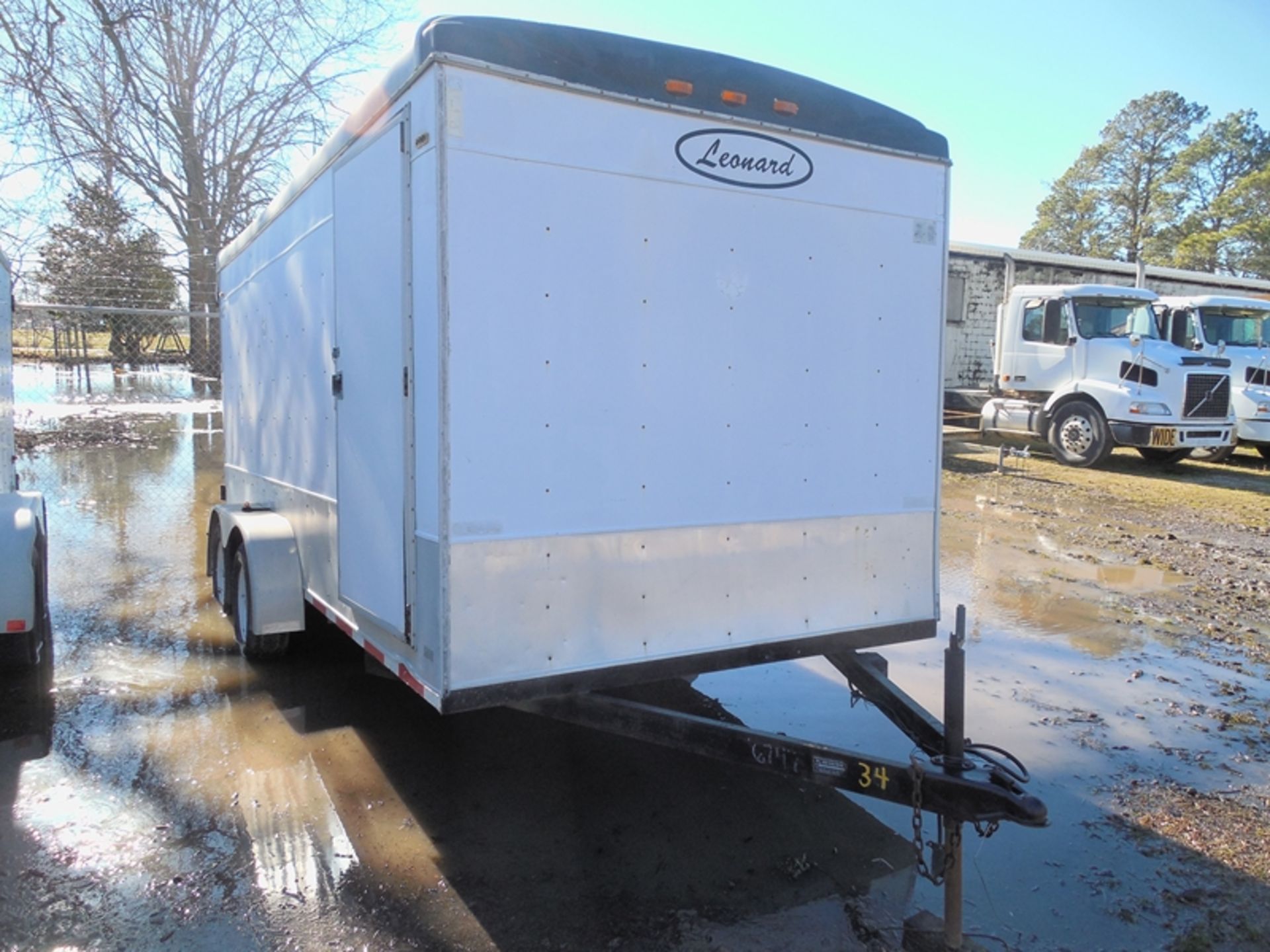 1999 LEONARD 16' enclosed utility trailer extra height - Image 2 of 3