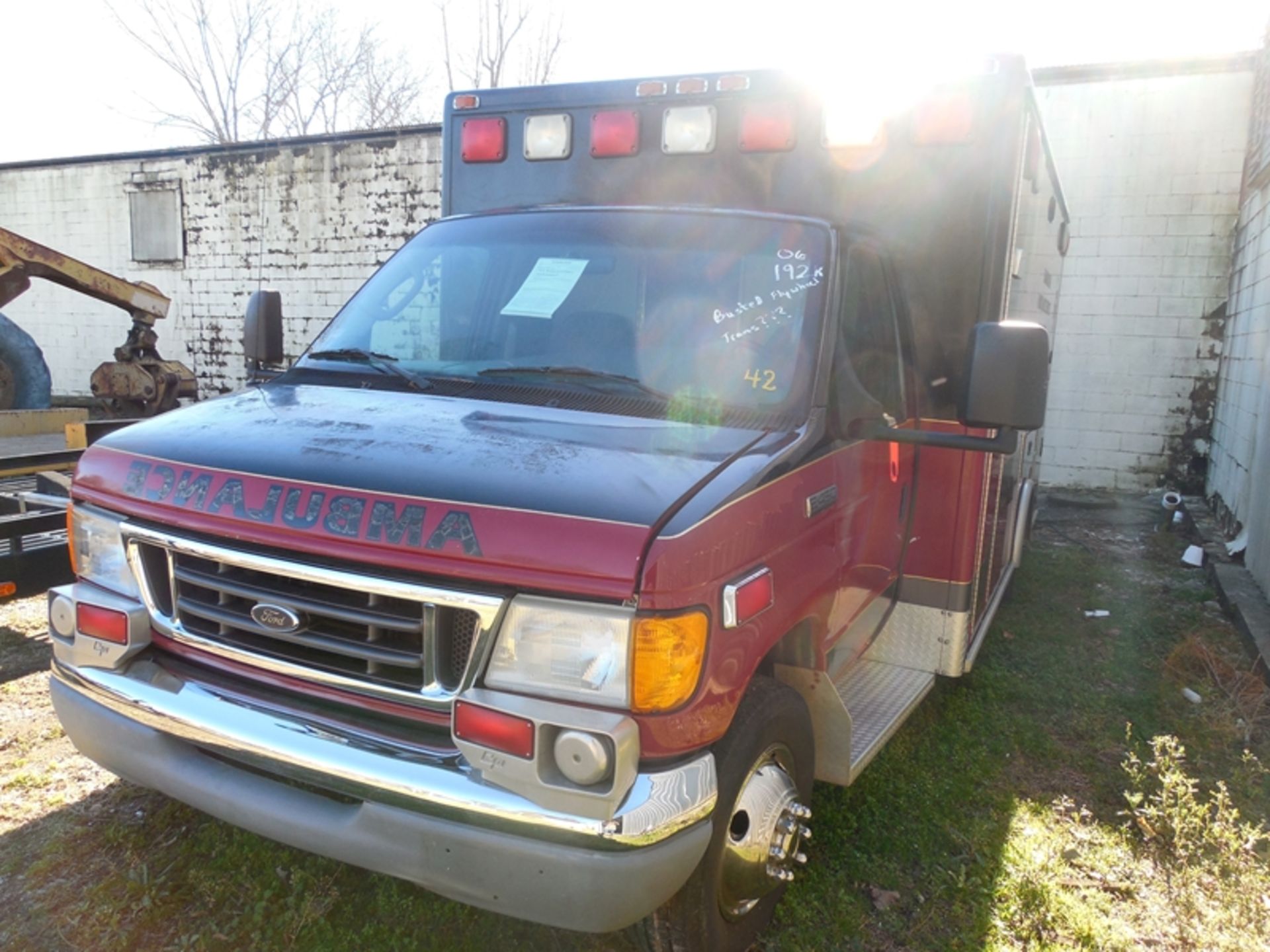 2006 FORD E450Ambulance, diesel, (not running) busted flywheel VIN 1FDXE45PX6DB12864