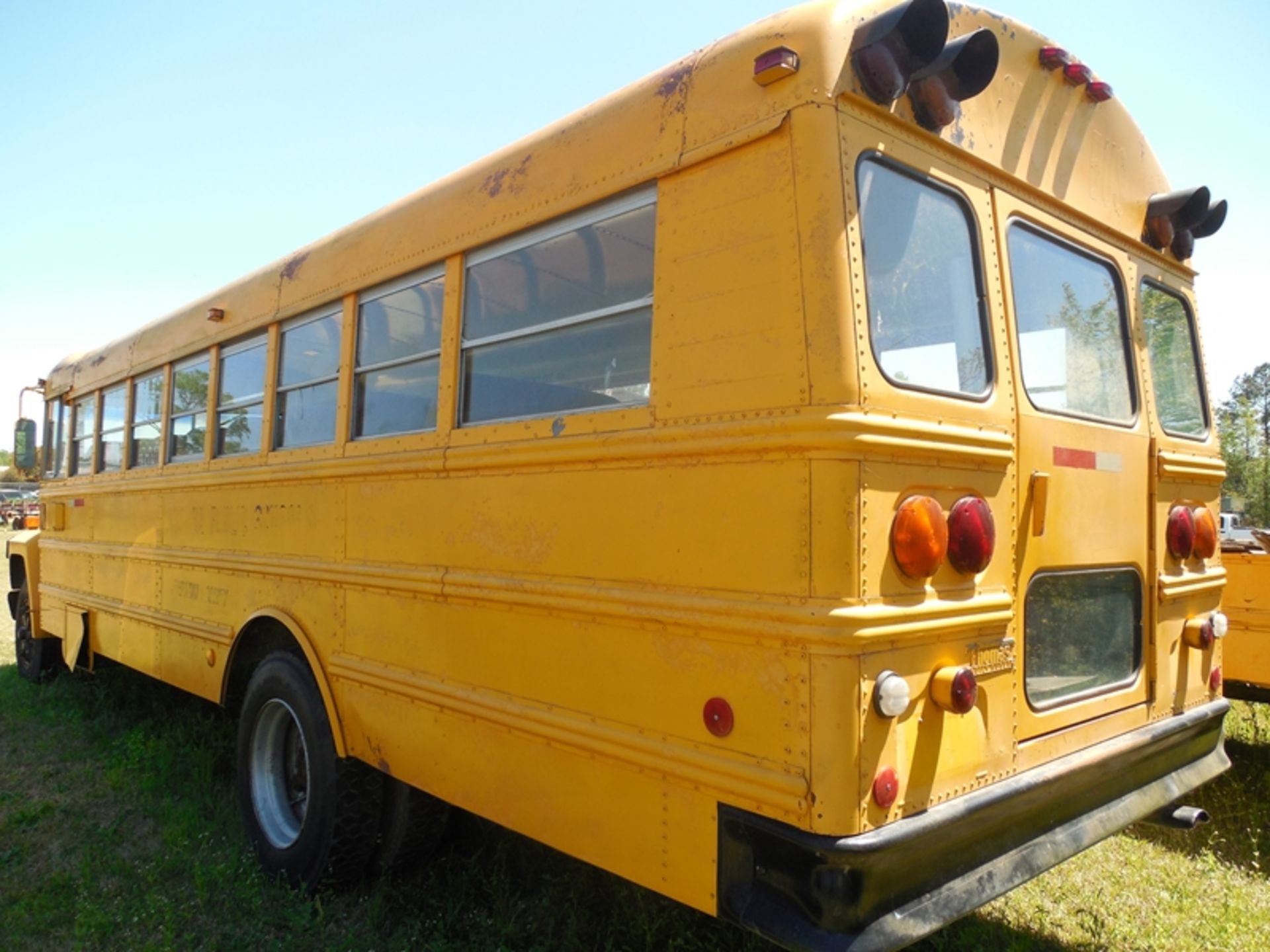 1987 Ford school bus dsl auto vin# 1FDWJ74N3HVA06150 - Image 5 of 5