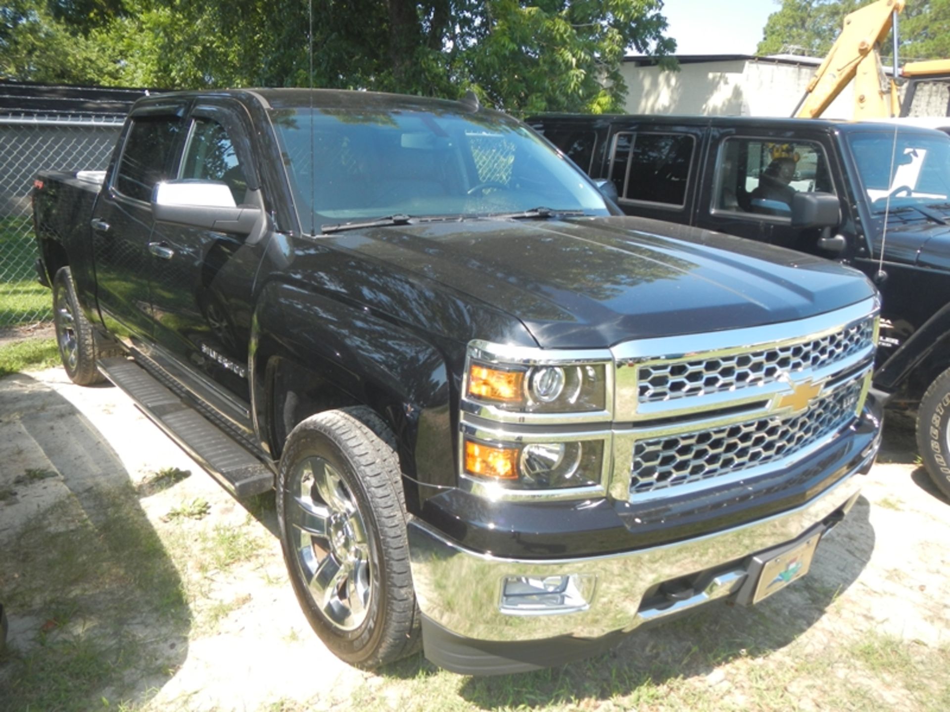 2015 CHEVROLET Silverado LTZ, crew cab, 4WD, VIN 3GCUKSEC9FG388084 - 82,537 miles - Image 2 of 6