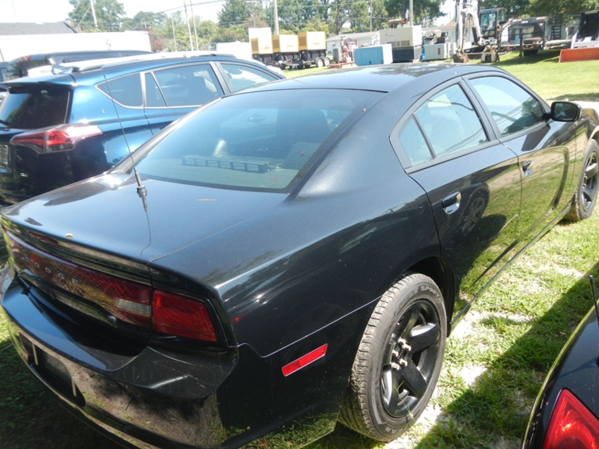 2014 DODGE Charger 5.7L V8, (retired police cruiser) VIN 2C3CDXAT6EH366880, 27,821 miles - Image 3 of 6