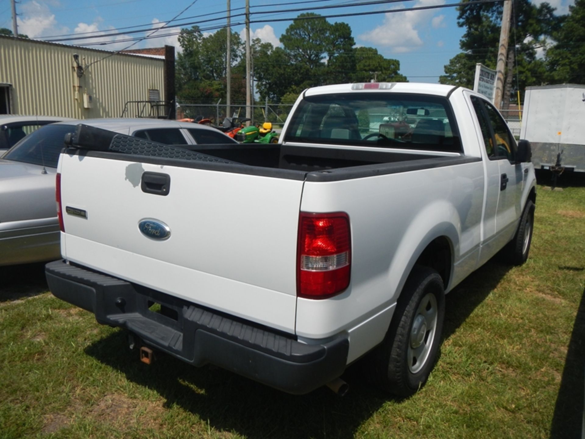 2007 FORD F150 reg cab pickup, gas engine, 1FTRF12W07KB81600 - 214,532 miles - Image 3 of 5