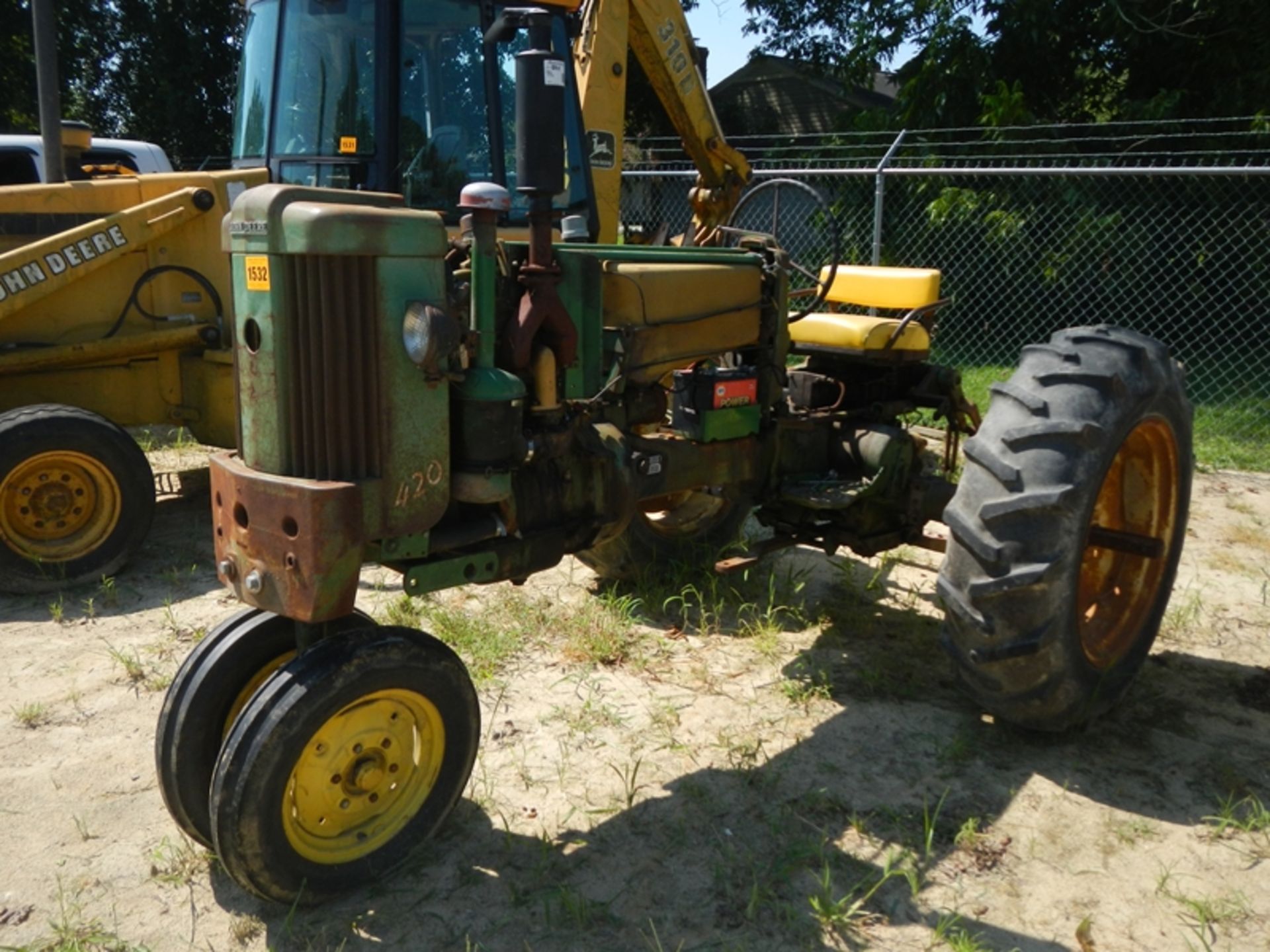 DEERE 420 tractor not running  missing hood