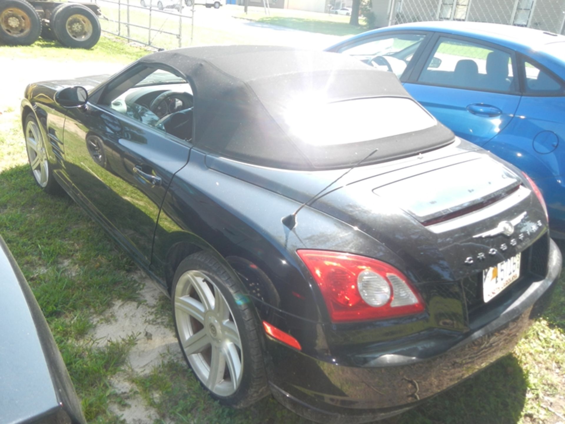 2006 CHRYSLER Crossfire convertible, sport, manual trans, VIN 1C3AN55636X064835 - 205,054 miles - Image 4 of 5