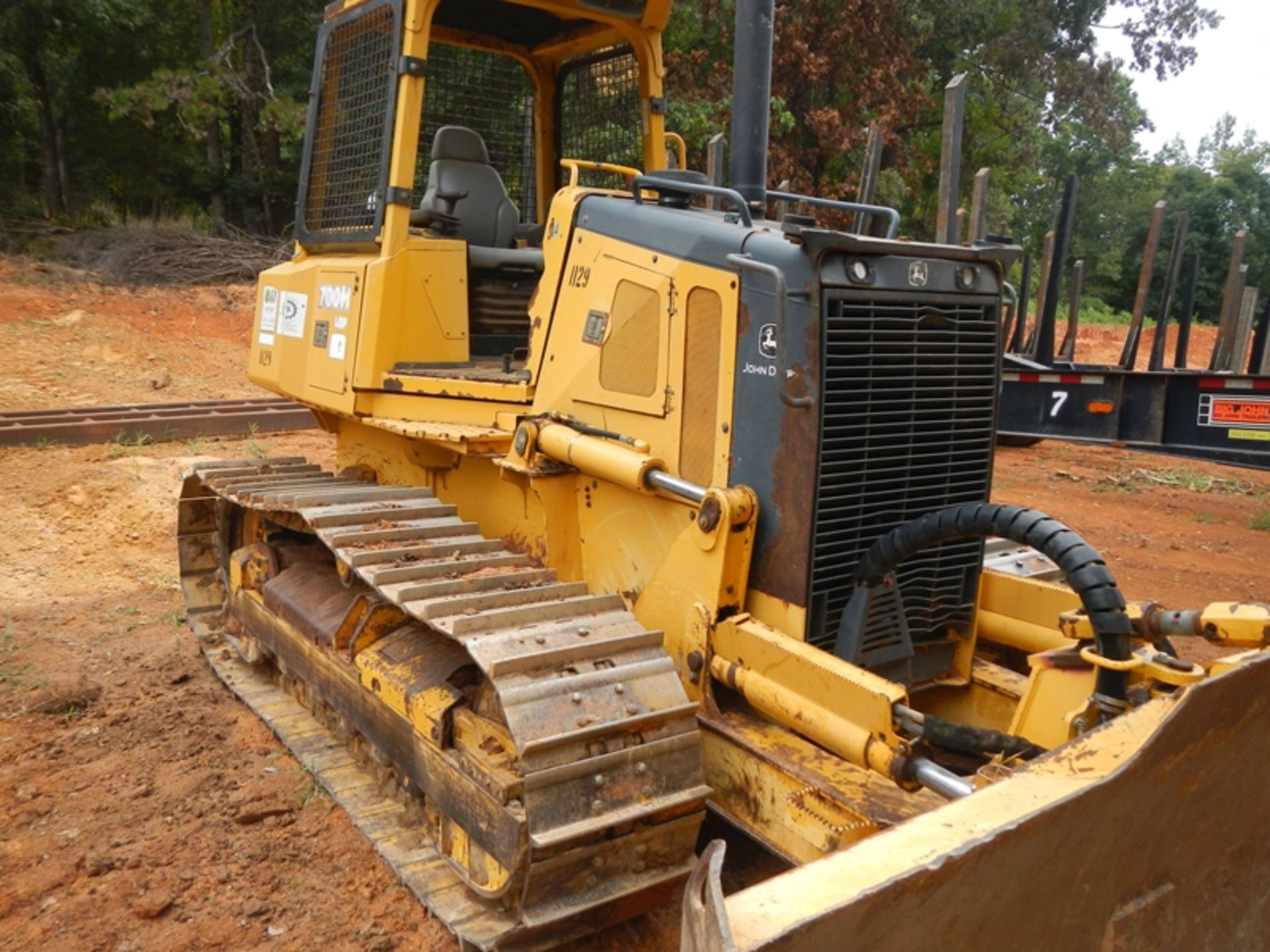 2002 John Deere 700H dozer 4708  hours showing nice U/C ser# TO700HX907644 - Image 10 of 11