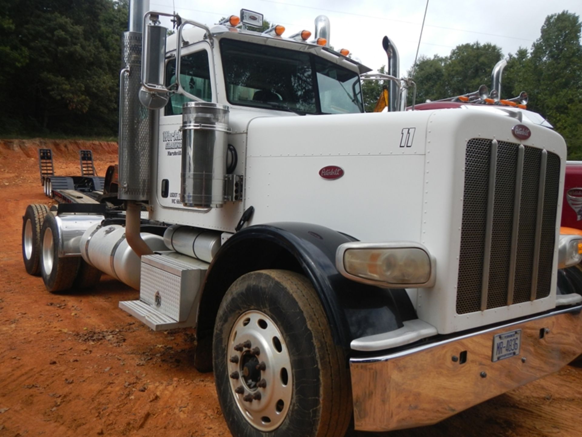 2008 Peterbilt day cab ISX 485 Cummings 640,387 miles, vin# 1XPWD49X4SD77001? - Image 3 of 9