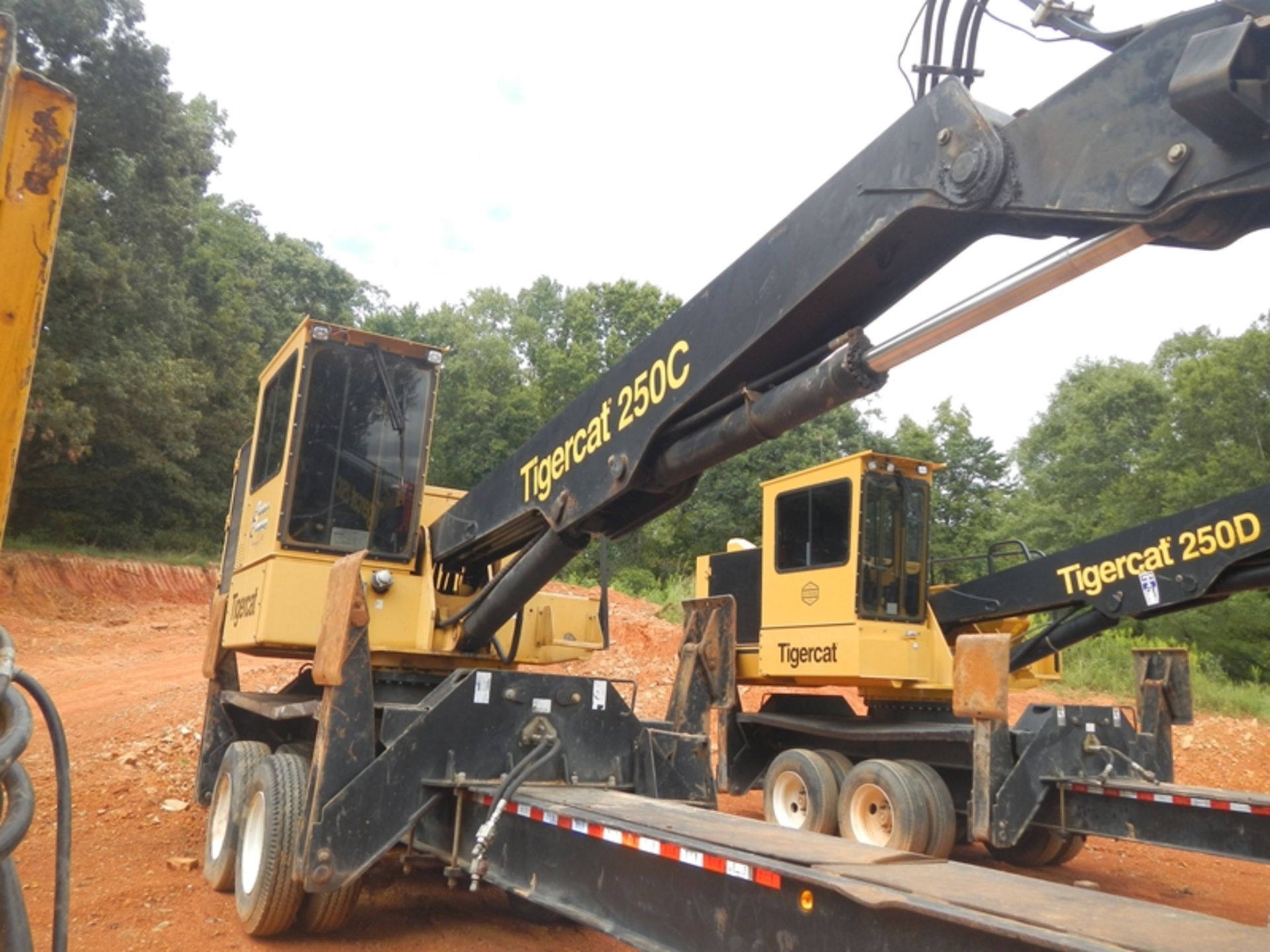 2013 Tiger Cat 250C loader vin#  2502062 w/ CSI 264 Ulta Delimber & CSI DL 4400 buck saw new - Image 5 of 16